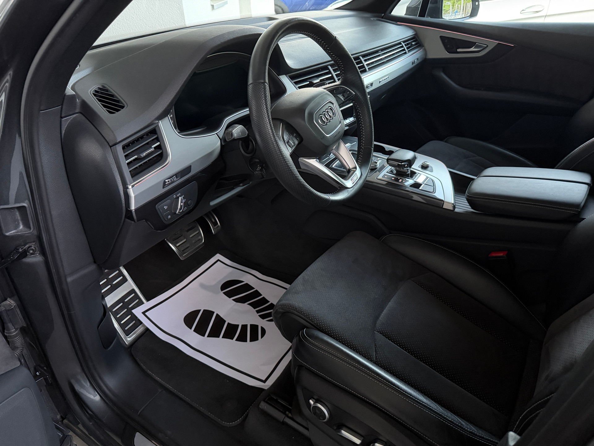 AUDI Q7 50 TDI quattro tiptronic-image-6