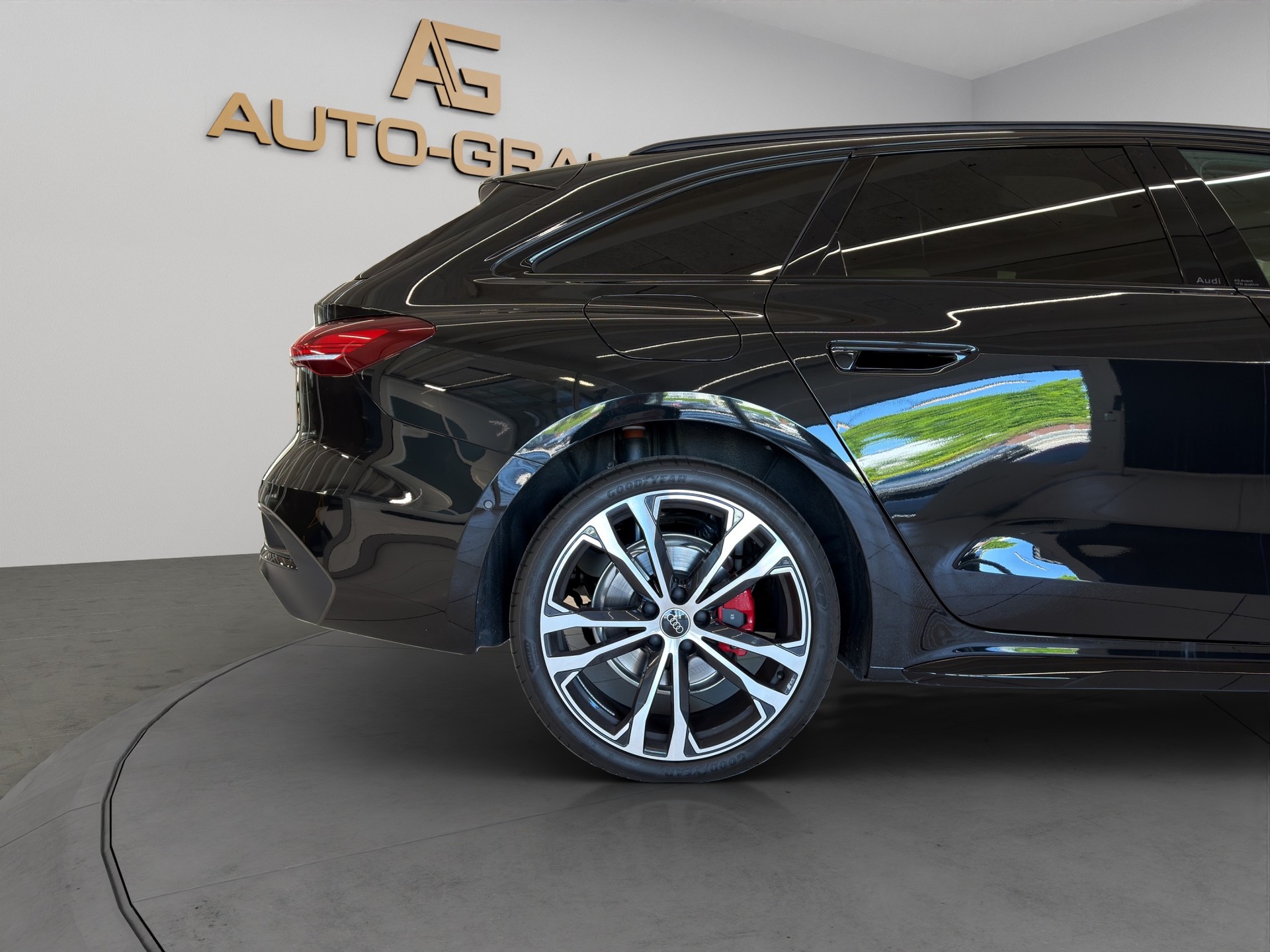 AUDI A5 Avant TFSI quattro 150 kW S tronic-image-9