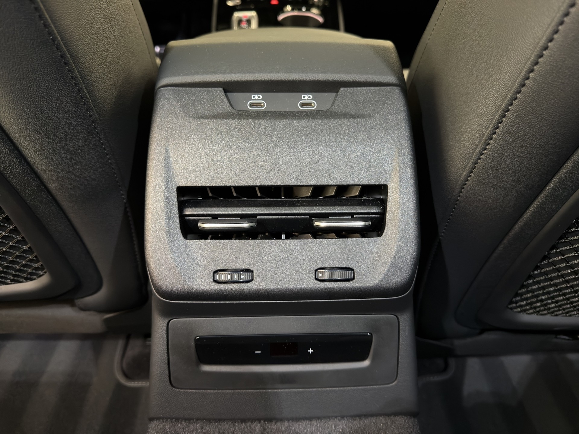 AUDI A5 Avant TFSI quattro 150 kW S tronic-image-25