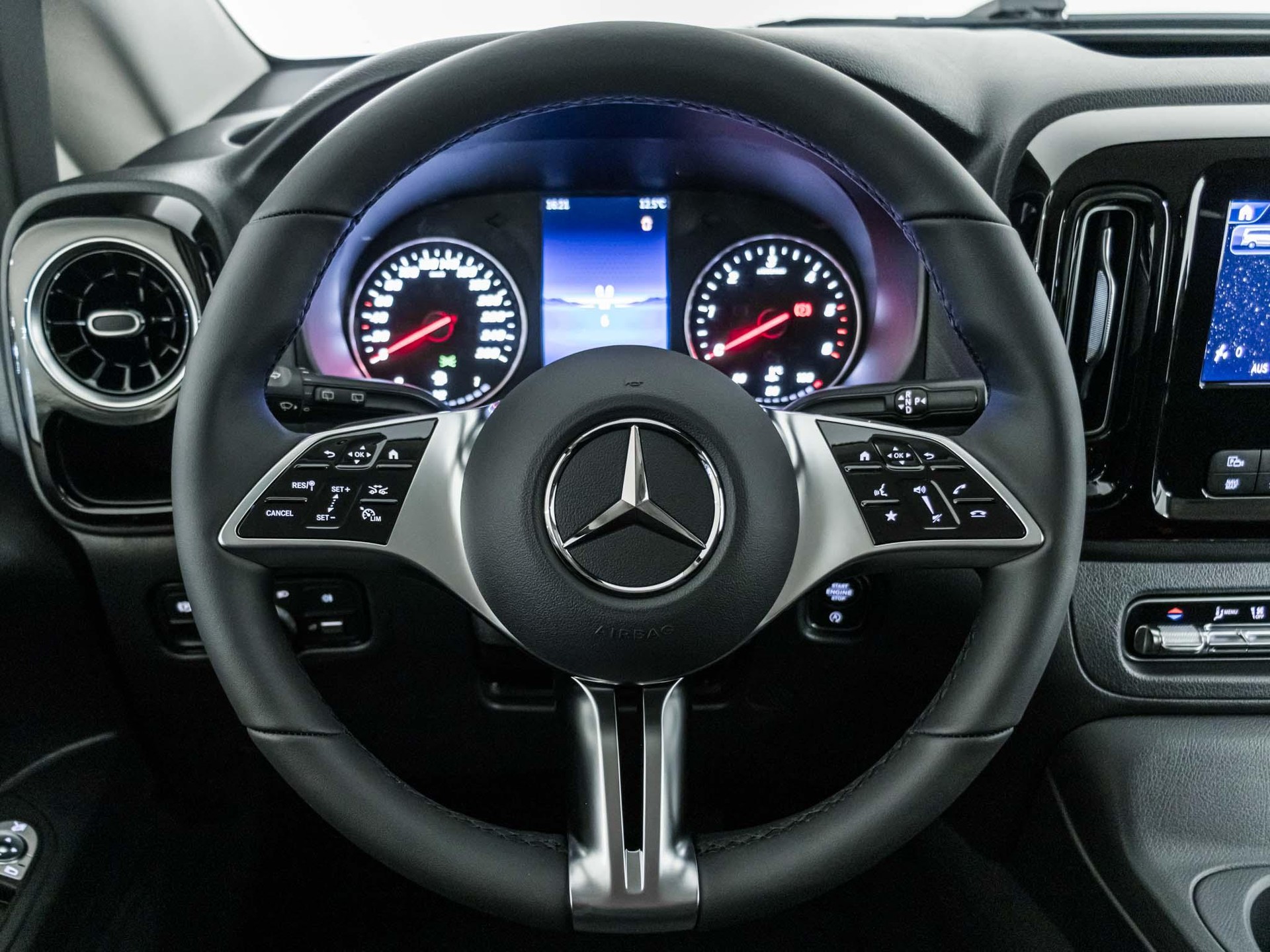 MERCEDES-BENZ Vito 116 CDI 4x4 Tourer SELECT L-image-10
