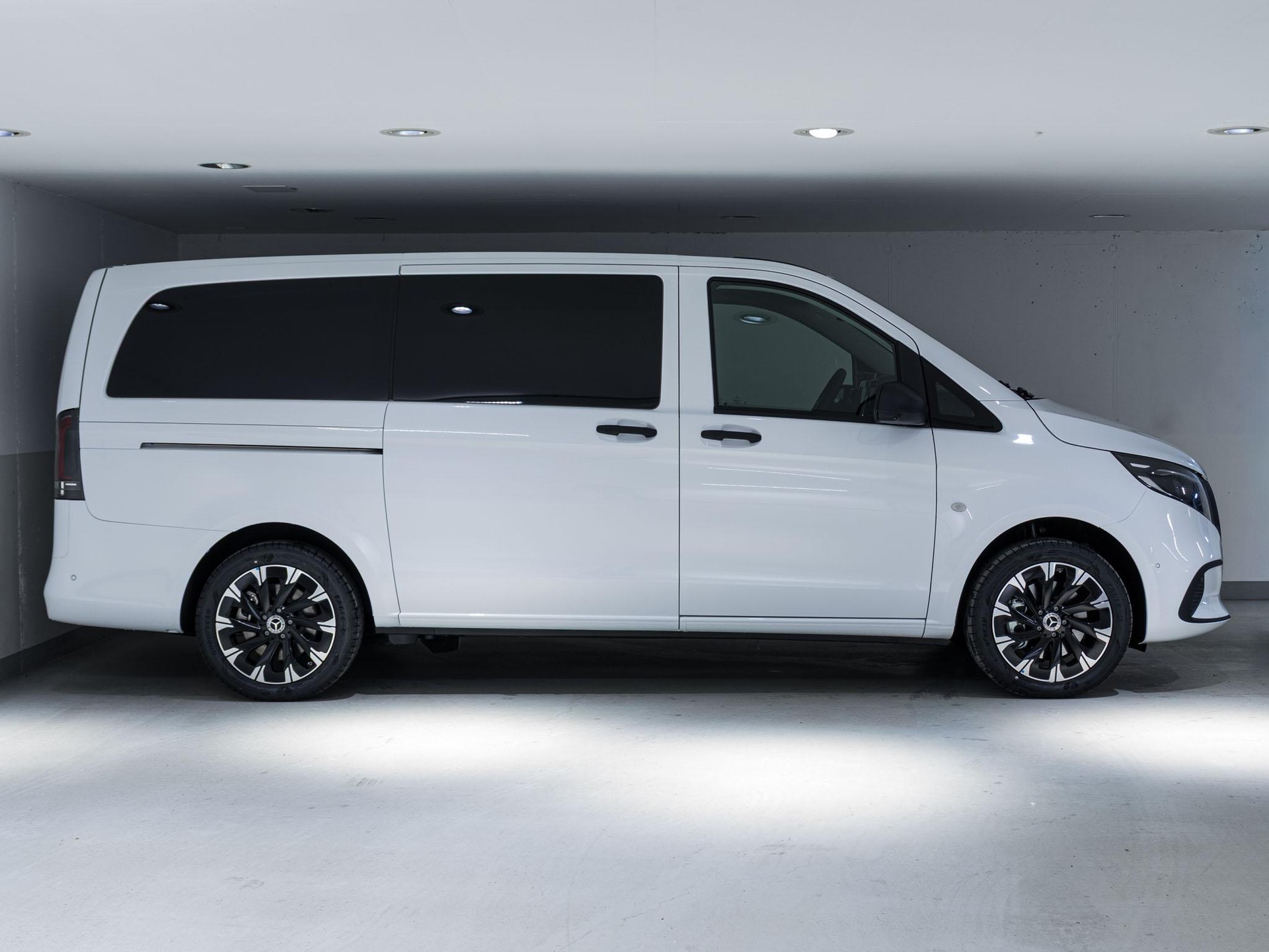 MERCEDES-BENZ Vito 116 CDI 4x4 Tourer SELECT L-image-1