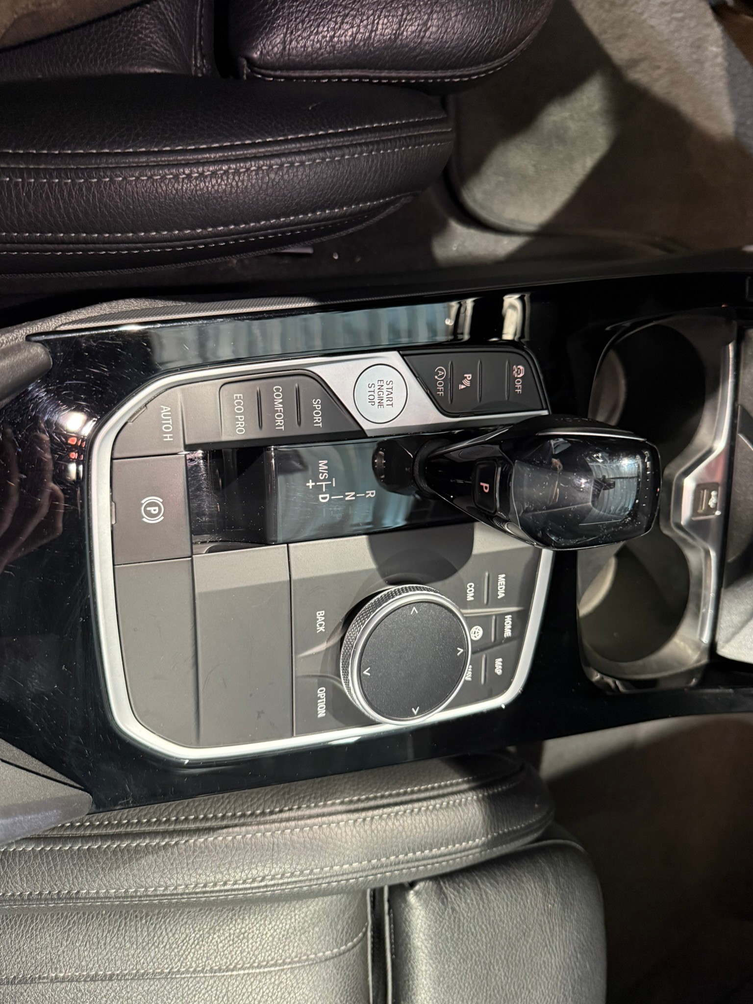 BMW M135i xDrive Steptronic-image-22
