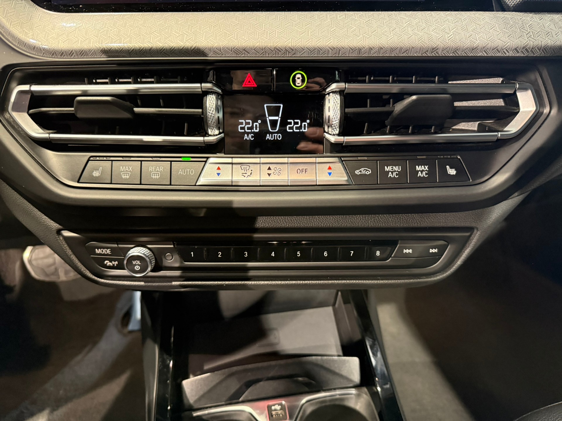 BMW M135i xDrive Steptronic-image-23