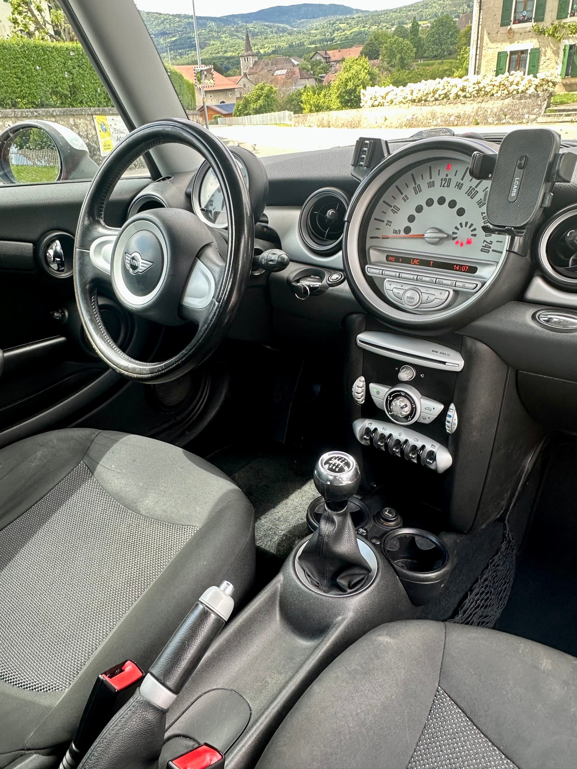 MINI Cooper-image-10