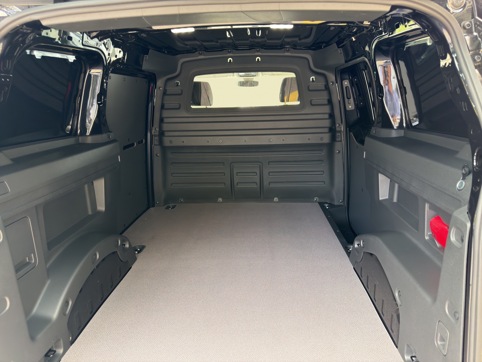 VW ID. Buzz Cargo Pro-image-13