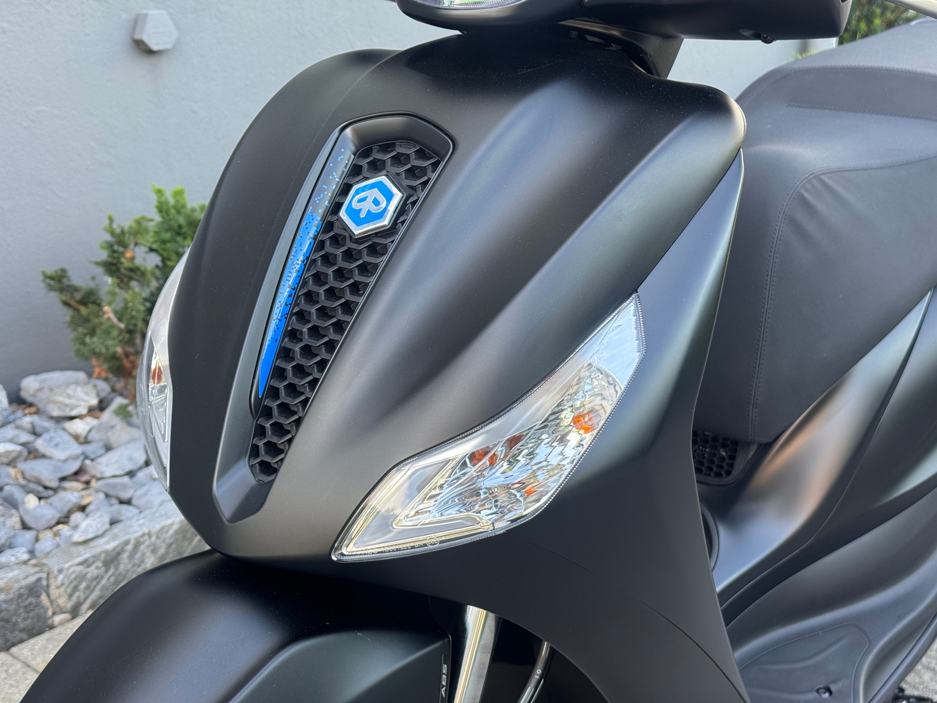 PIAGGIO Medley 125 Sport E5+-showroom-element-2
