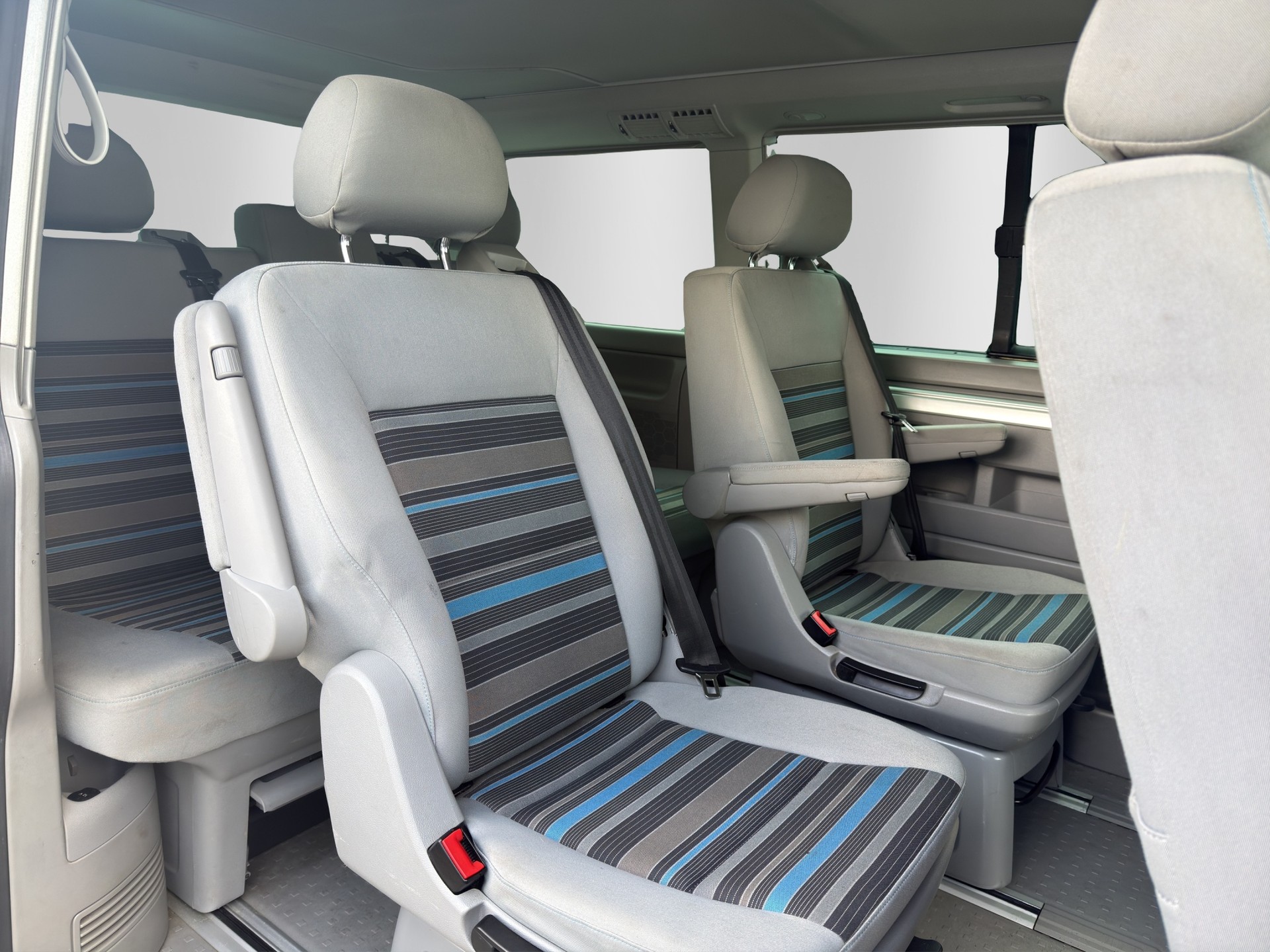 VW T5 California 2.0 Bi-TDI Beach 4Motion-image-13