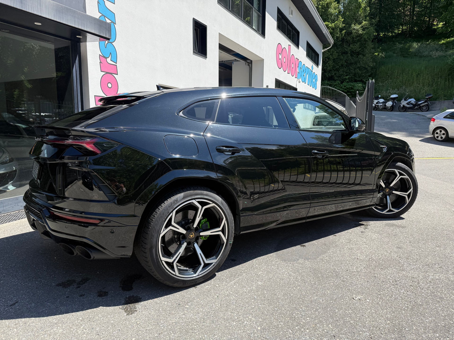 LAMBORGHINI Urus E-Gear-image-3