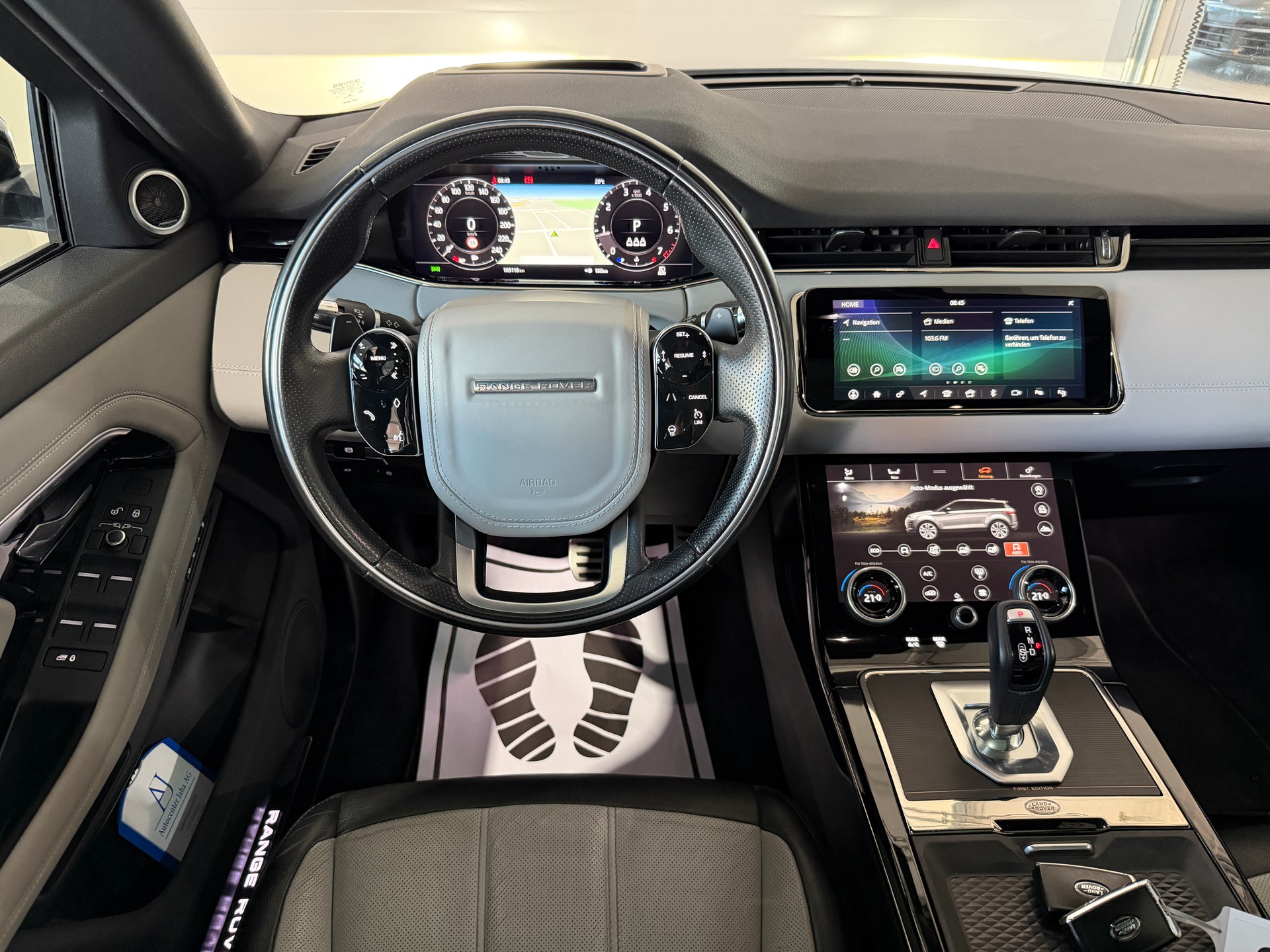 LAND ROVER Range Rover Evoque R-Dynamic First Edition P 250 HSE AT9 (CH)-image-7