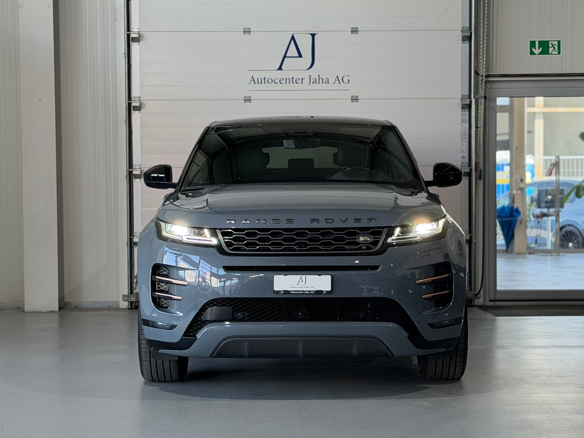 LAND ROVER Range Rover Evoque R-Dynamic First Edition P 250 HSE AT9 (CH)-showroom-element-3