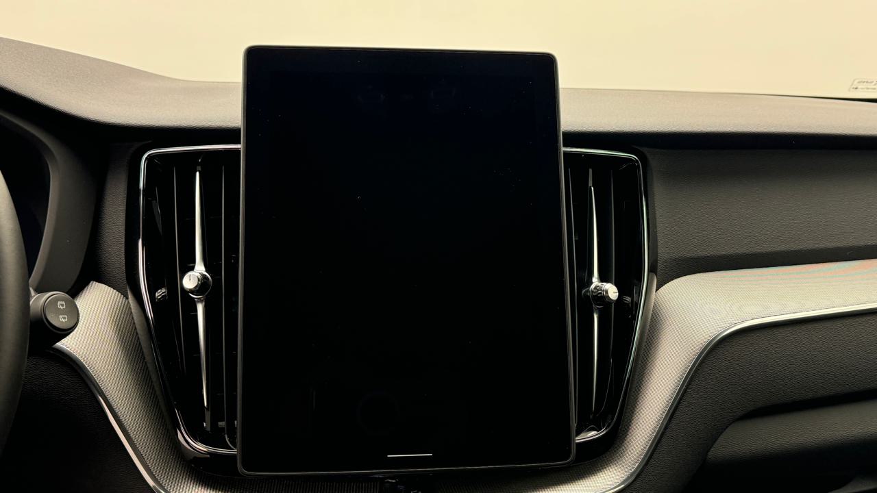 VOLVO XC60 B5 Benzin Mild Hybrid AWD Black Edition Geartronic-image-7