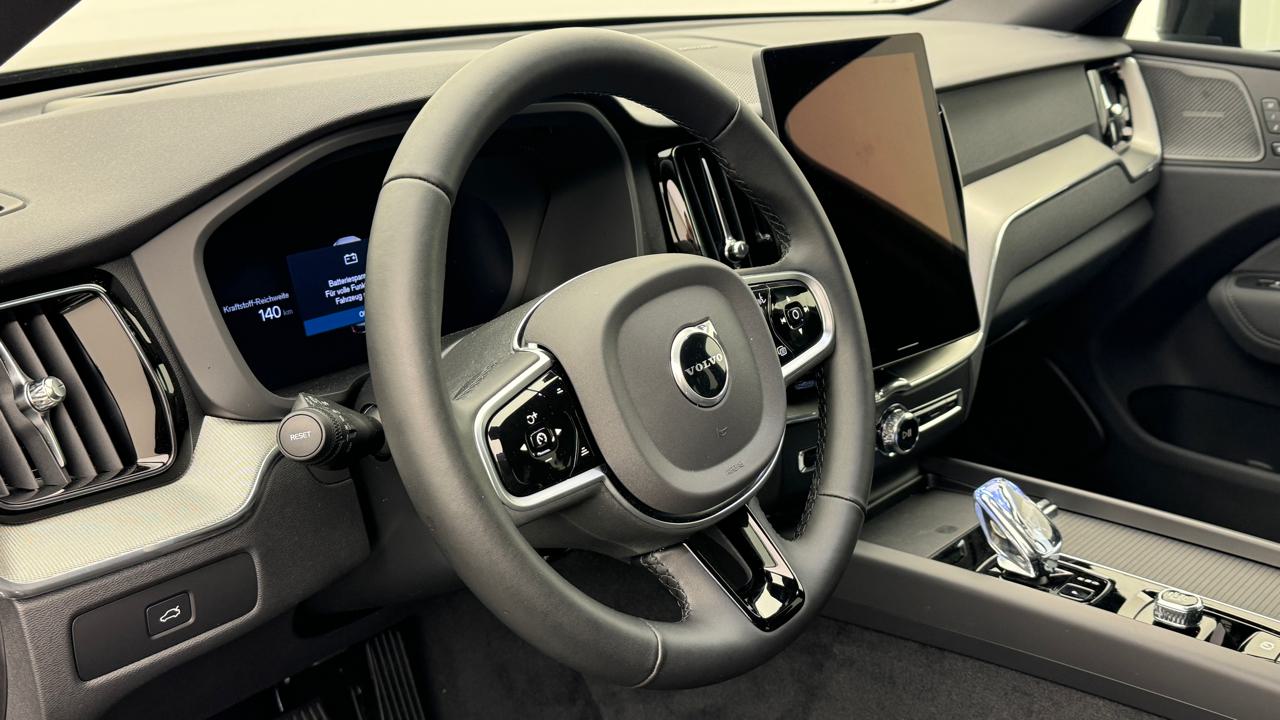 VOLVO XC60 B5 Benzin Mild Hybrid AWD Black Edition Geartronic-image-6