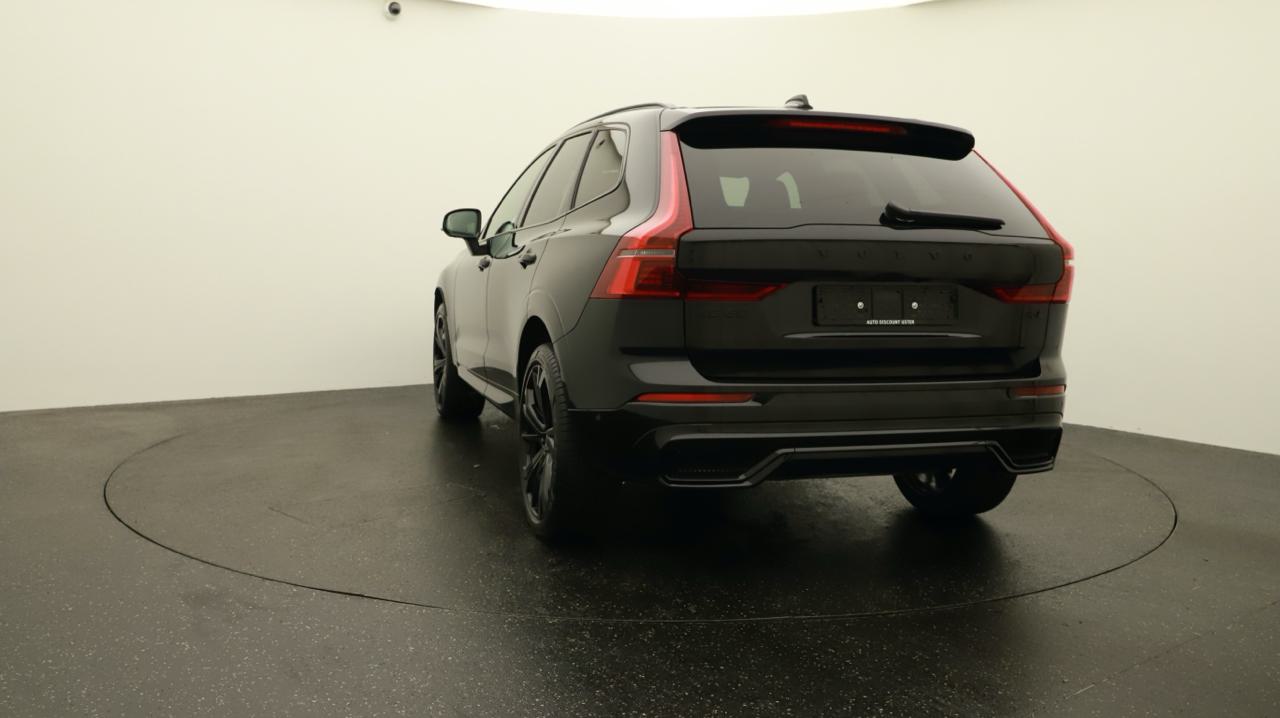 VOLVO XC60 B5 Benzin Mild Hybrid AWD Black Edition Geartronic-image-3