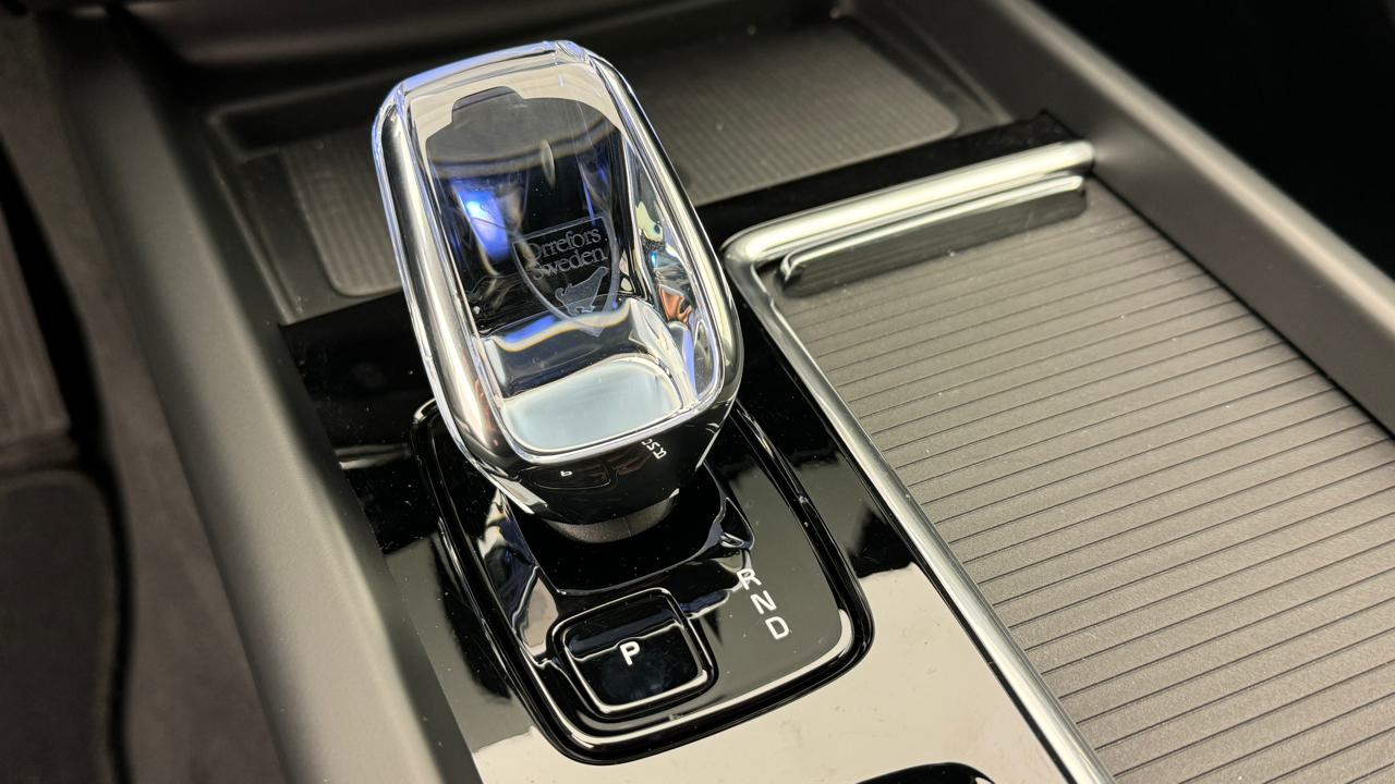 VOLVO XC60 B5 Benzin Mild Hybrid AWD Black Edition Geartronic-image-10
