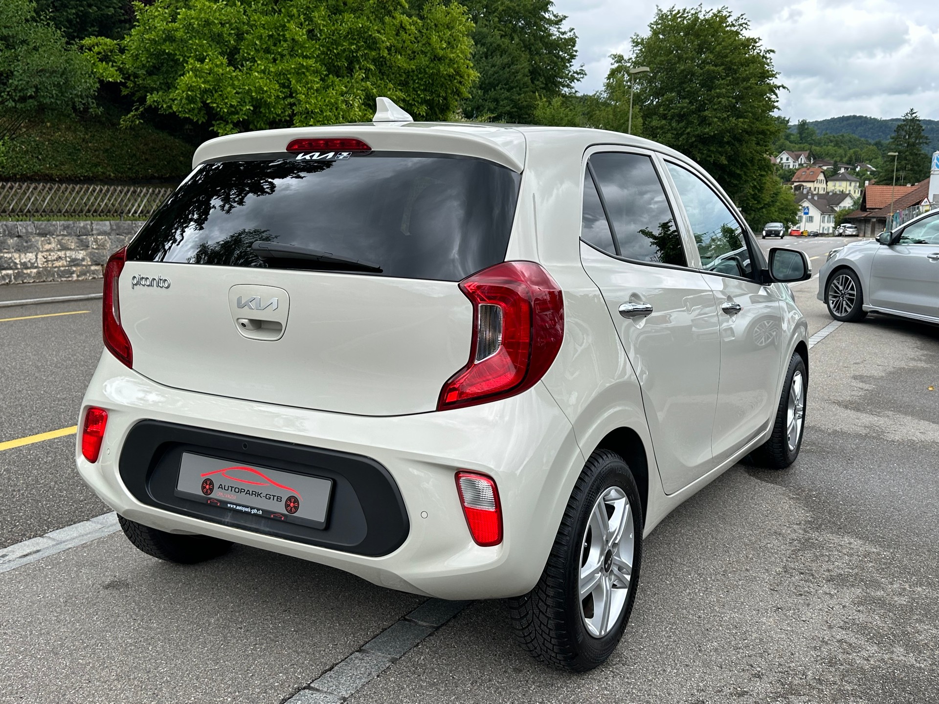 KIA Picanto 1.0 CVVT First Edition AMT-image-4