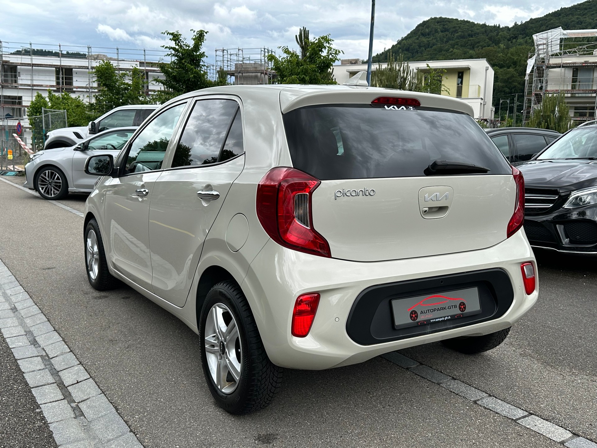 KIA Picanto 1.0 CVVT First Edition AMT-image-5