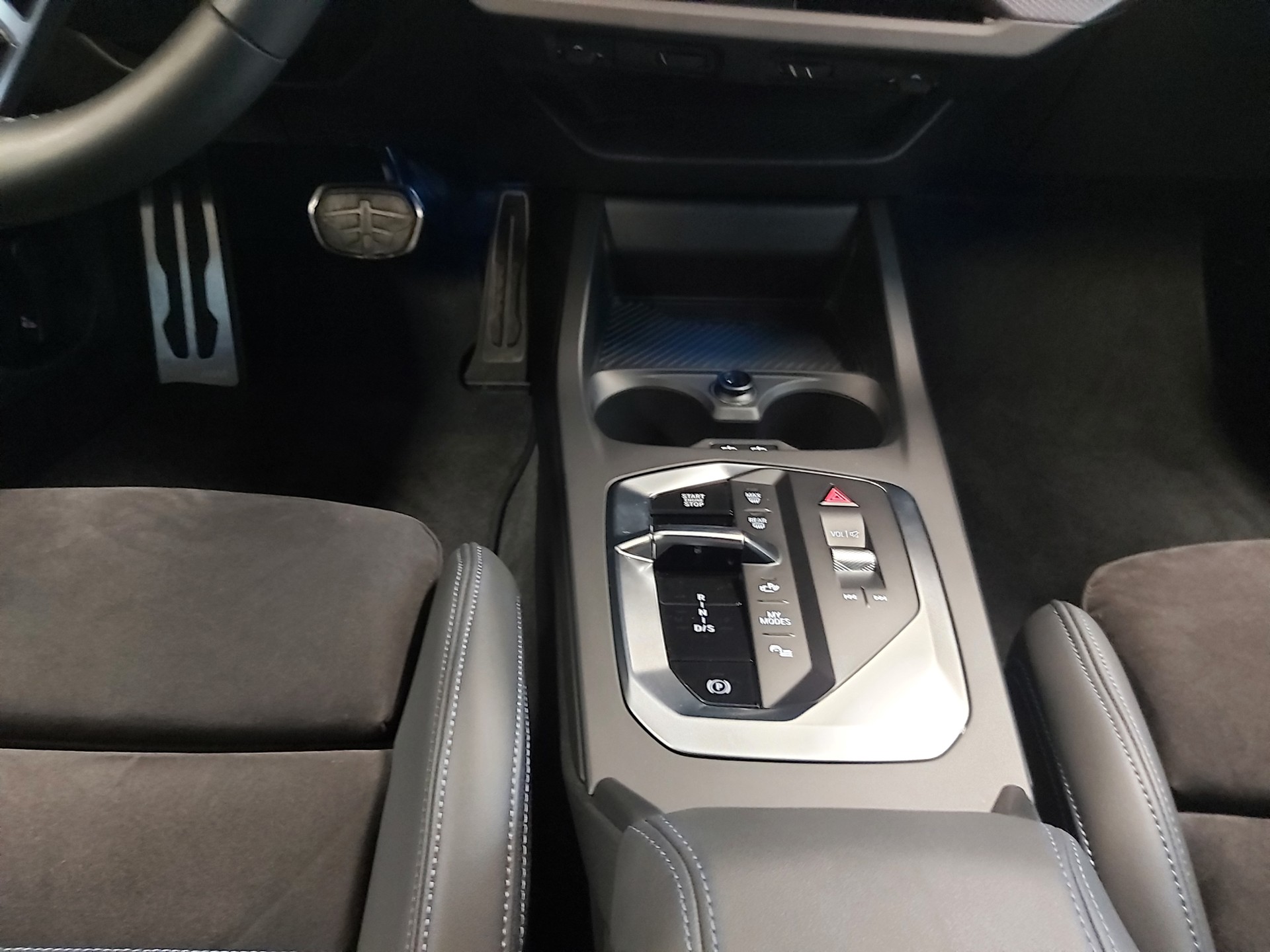BMW M235 xDrive Gran Coupé-image-16