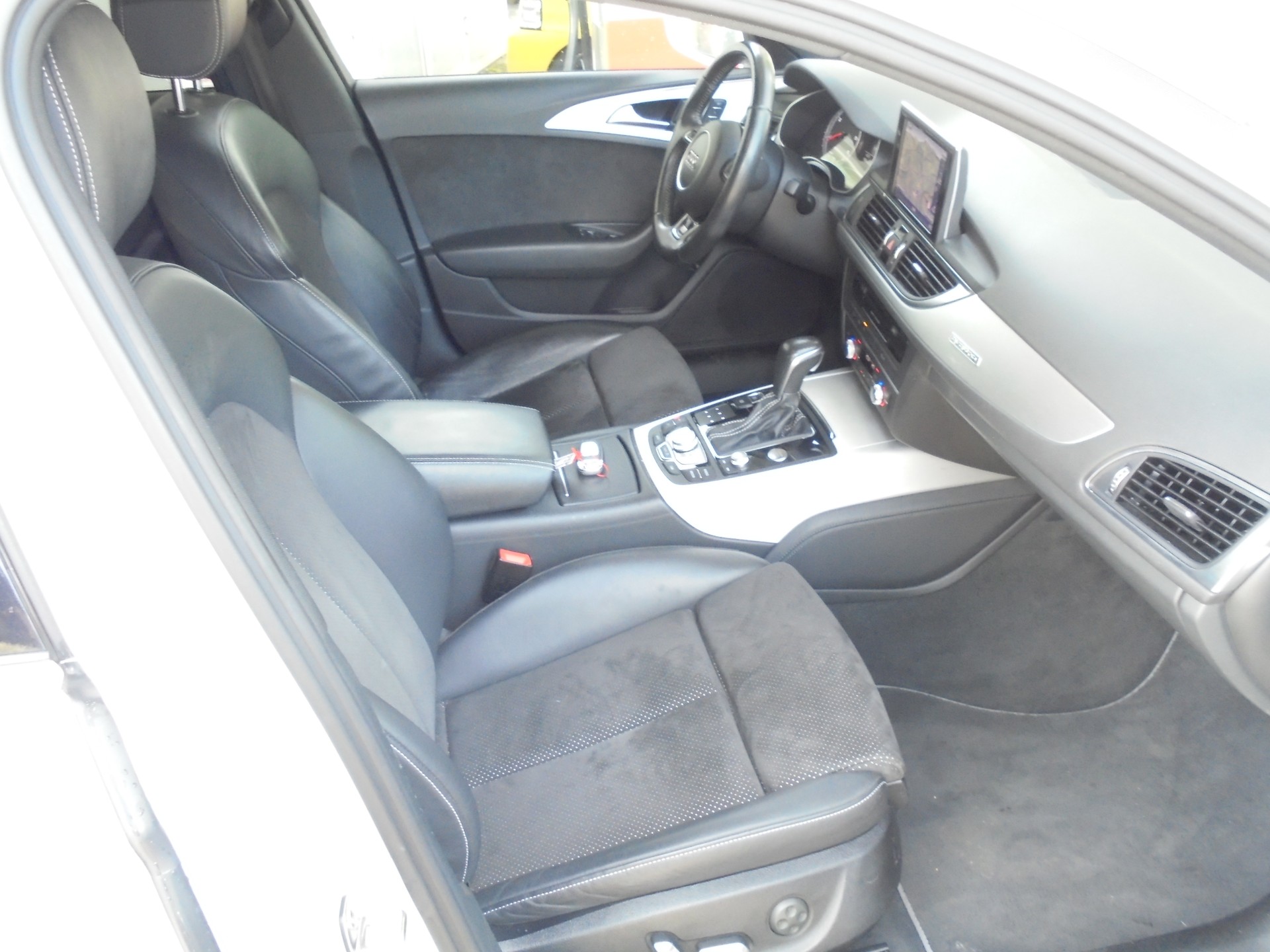 AUDI A6 Avant 3.0 TDI V6 quattro S-tronic-image-7