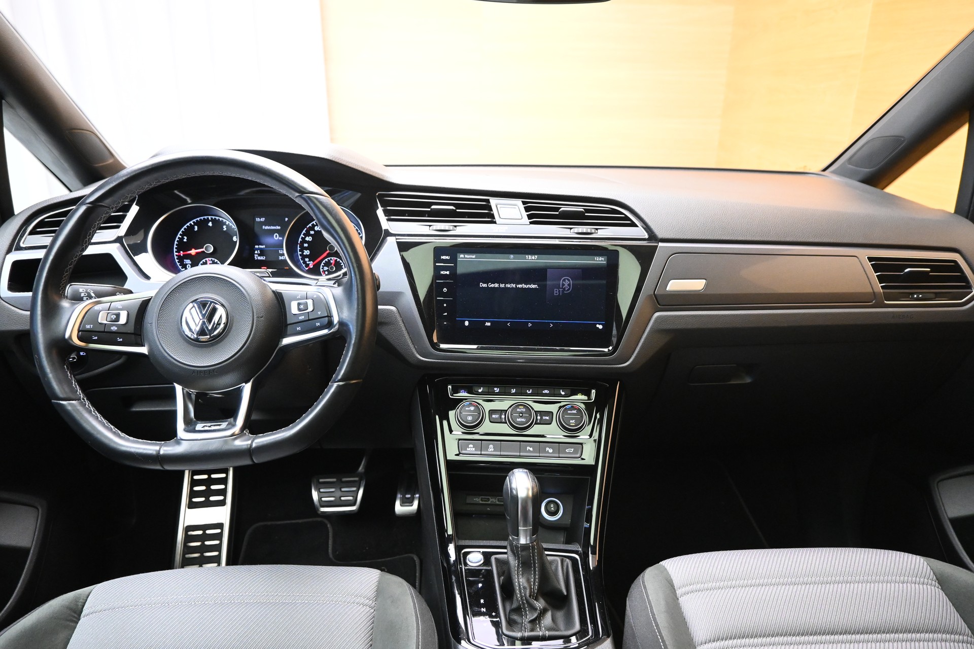 VW Touran 1.5 TSI R-Line Highline DSG *7-Plätzer*-image-9