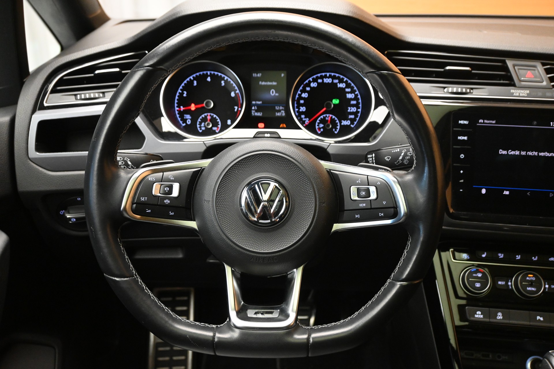 VW Touran 1.5 TSI R-Line Highline DSG *7-Plätzer*-image-10
