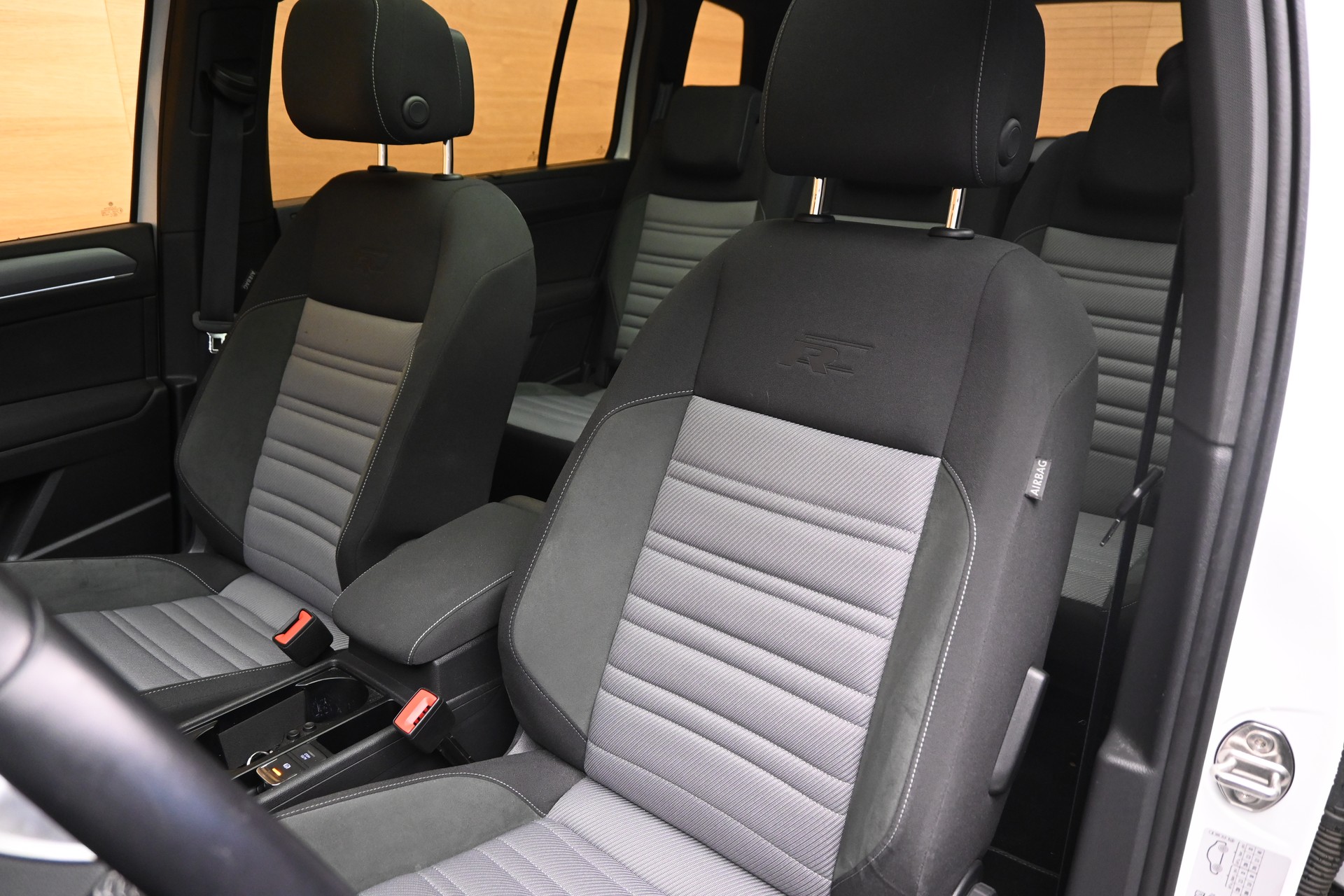 VW Touran 1.5 TSI R-Line Highline DSG *7-Plätzer*-image-5