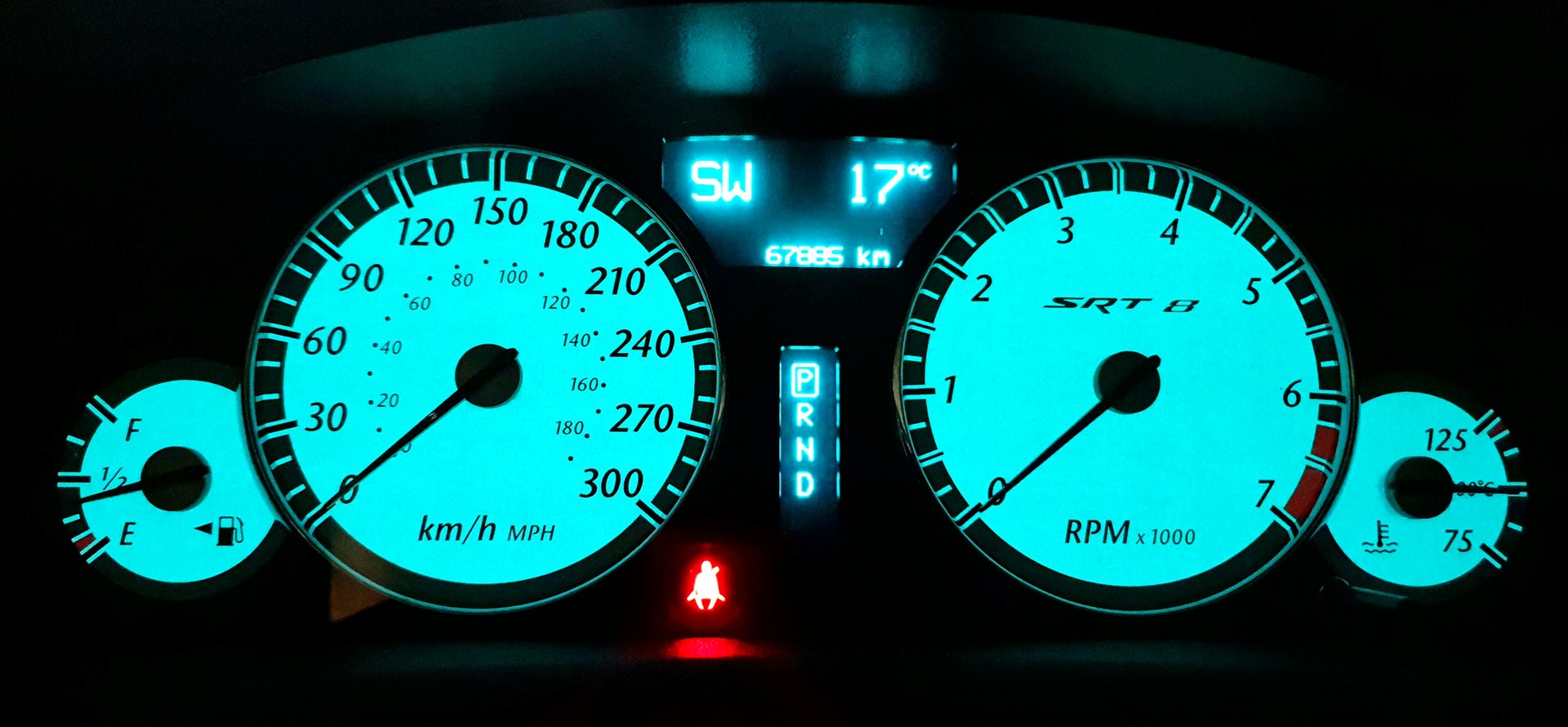 CHRYSLER 6.1 V8 HEMI SRT-8-image-4