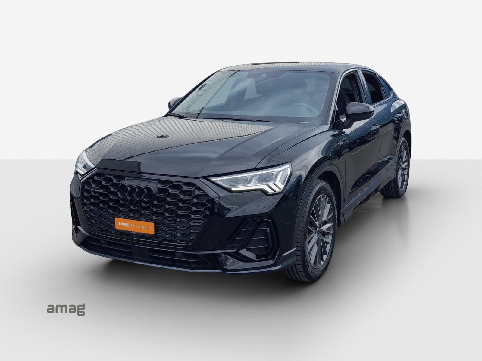 AUDI Q3 Sportback 40 TFSI S line quattro S-tronic-image-0