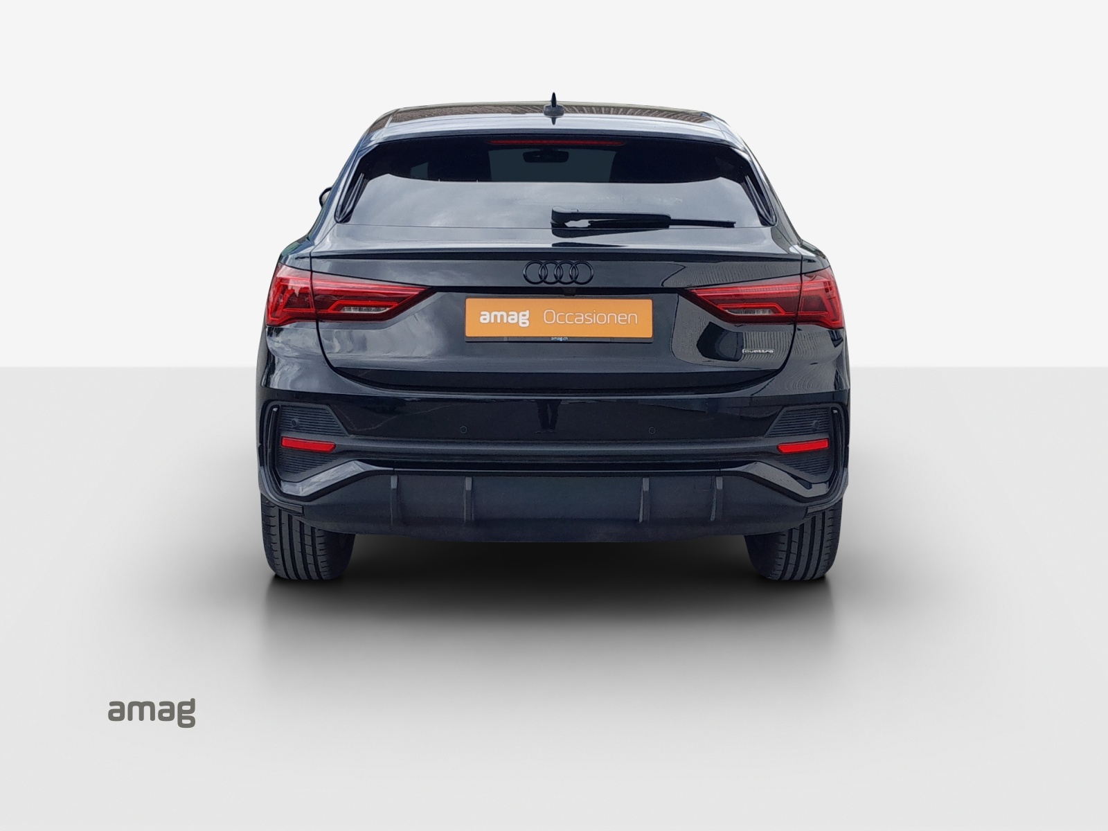 AUDI Q3 Sportback 40 TFSI S line quattro S-tronic-image-3