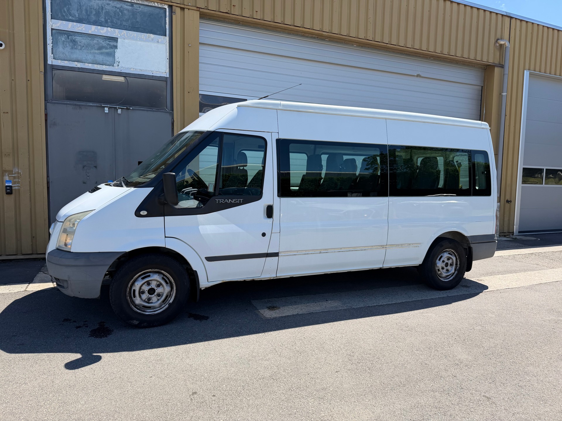 FORD Transit 2.2 TDCi 350 L Duo-image-0