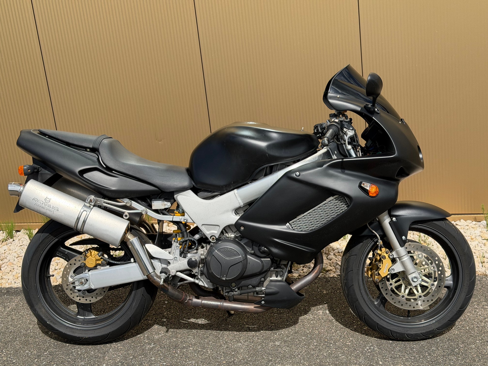 HONDA VTR 1000 F V-X Fire Storm-showroom-element-3