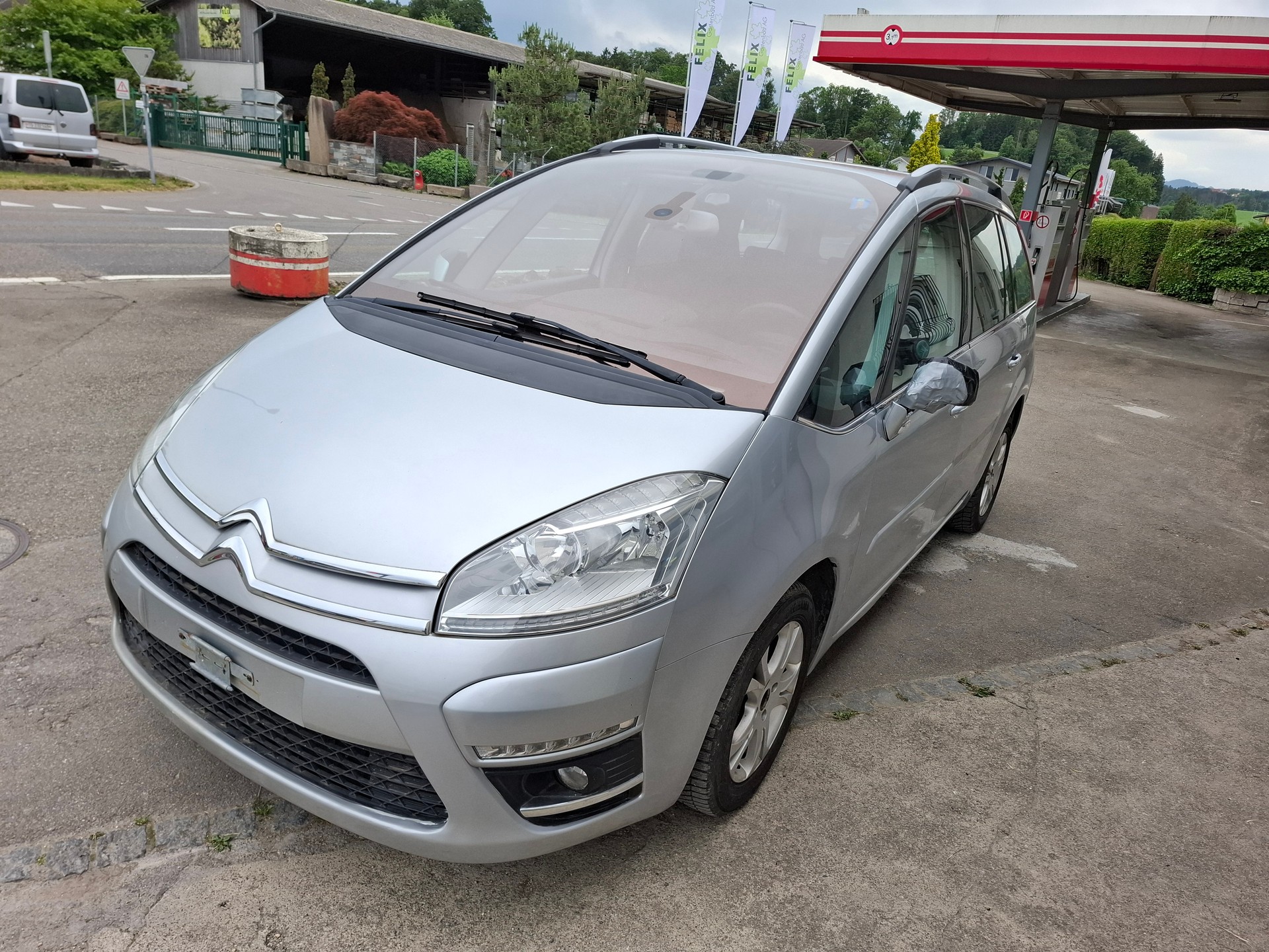 CITROEN Grand C4 Picasso 1.6i 16V Attraction-image-3