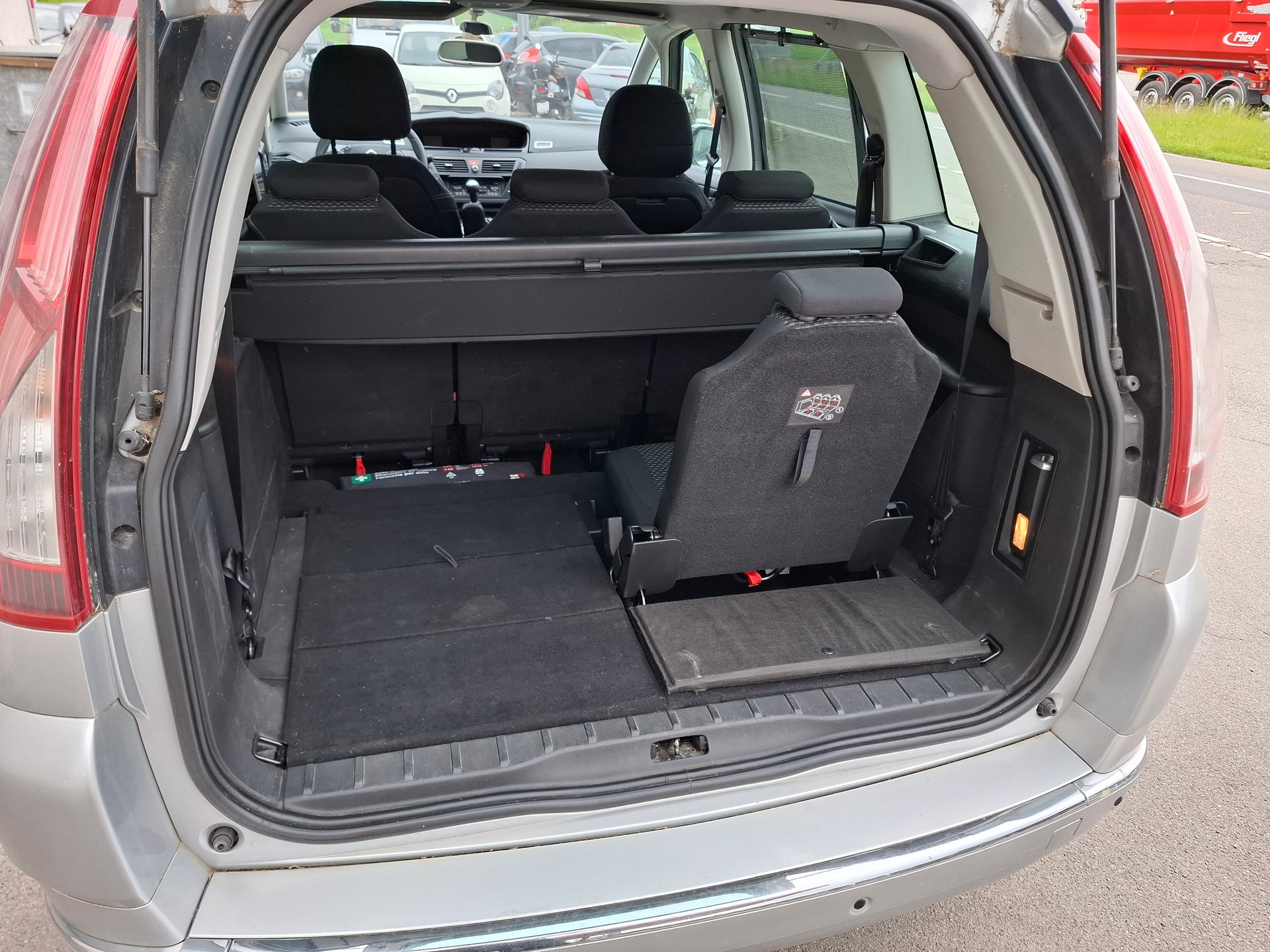 CITROEN Grand C4 Picasso 1.6i 16V Attraction-image-8
