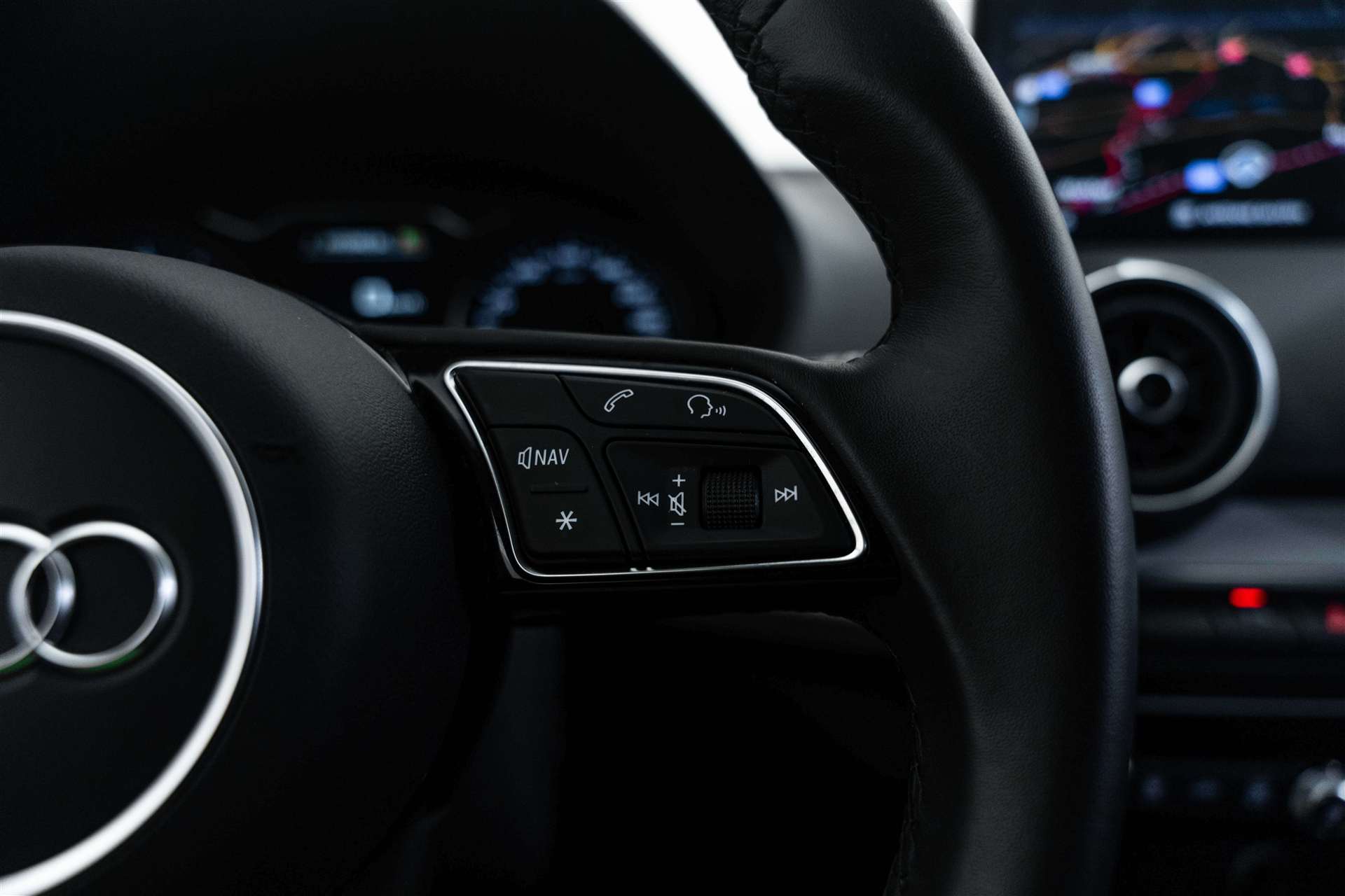 AUDI Q2 35 TFSI S-tronic 150PS-image-15