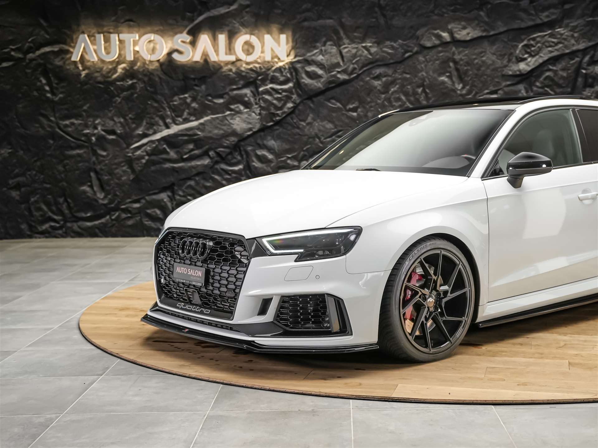 AUDI RS3 Sportback 2.5 TSI quattro S-tronic *Panorama*Eventuri*Maxton*KW*-image-14