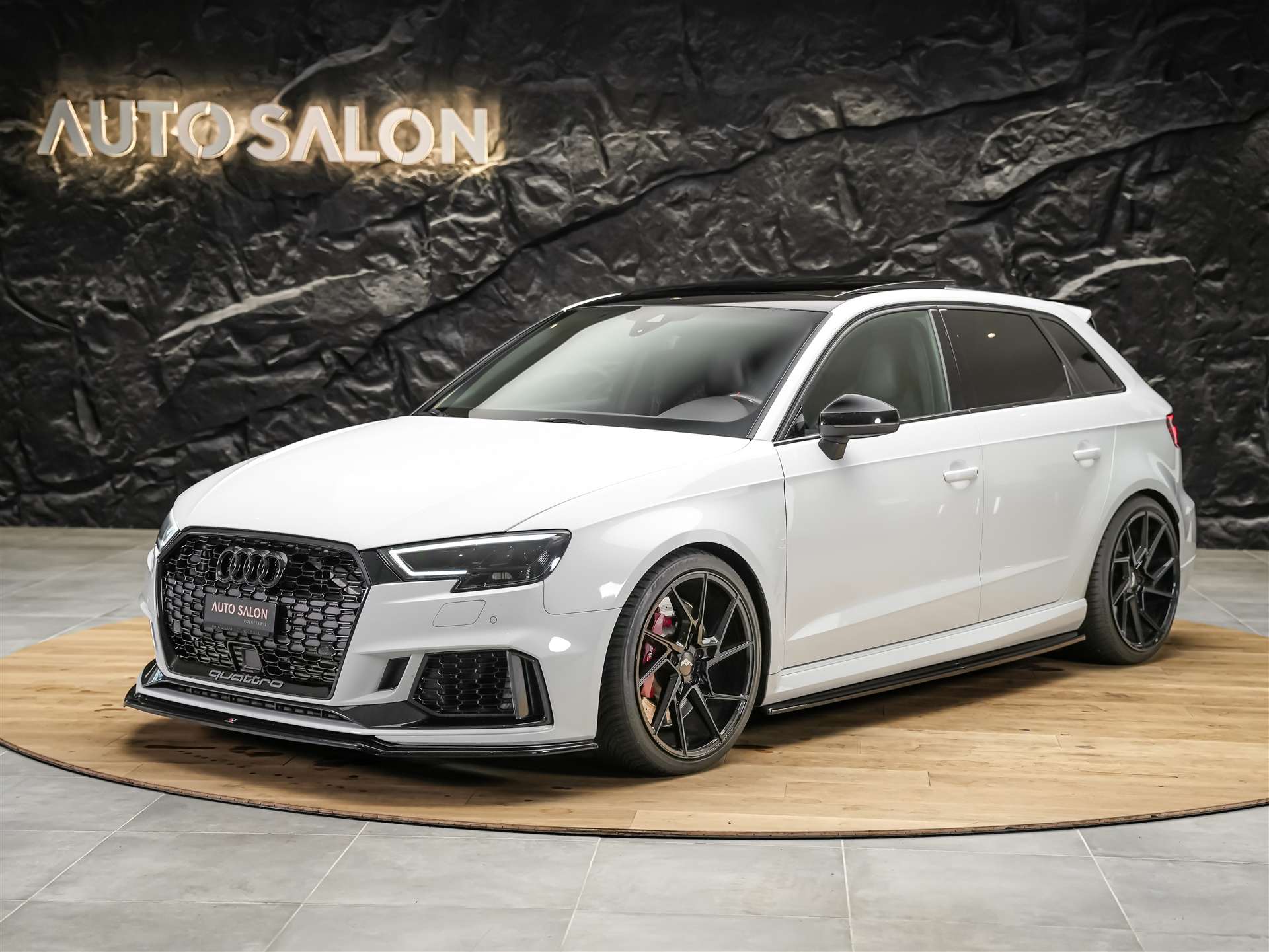 AUDI RS3 Sportback 2.5 TSI quattro S-tronic *Panorama*Eventuri*Maxton*KW*-image-0