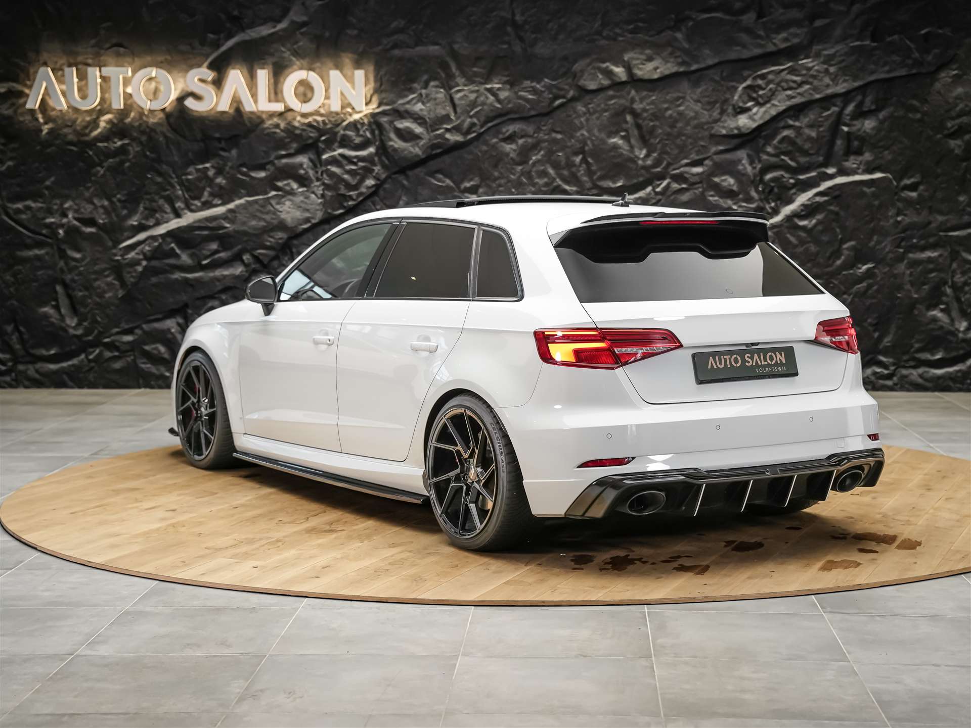 AUDI RS3 Sportback 2.5 TSI quattro S-tronic *Panorama*Eventuri*Maxton*KW*-image-2