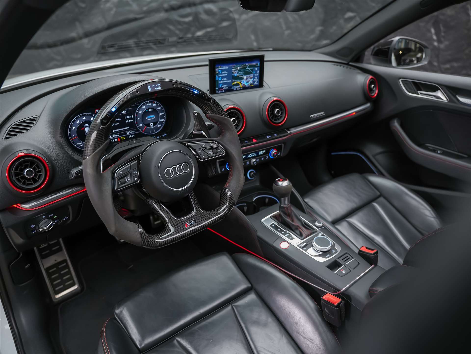 AUDI RS3 Sportback 2.5 TSI quattro S-tronic *Panorama*Eventuri*Maxton*KW*-image-7