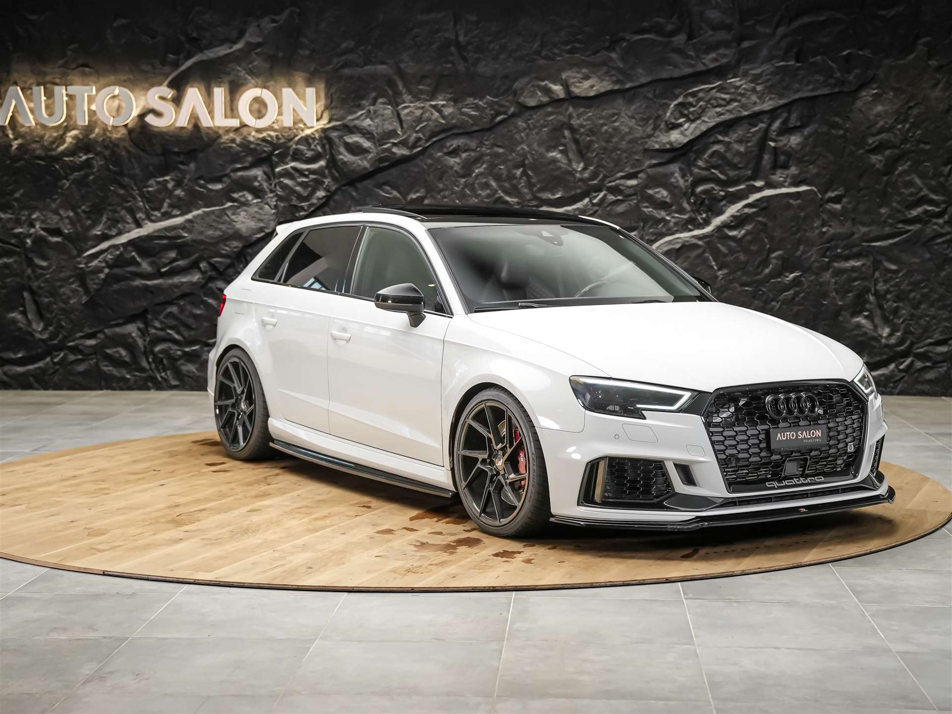 AUDI RS3 Sportback 2.5 TSI quattro S-tronic *Panorama*Eventuri*Maxton*KW*-image-5