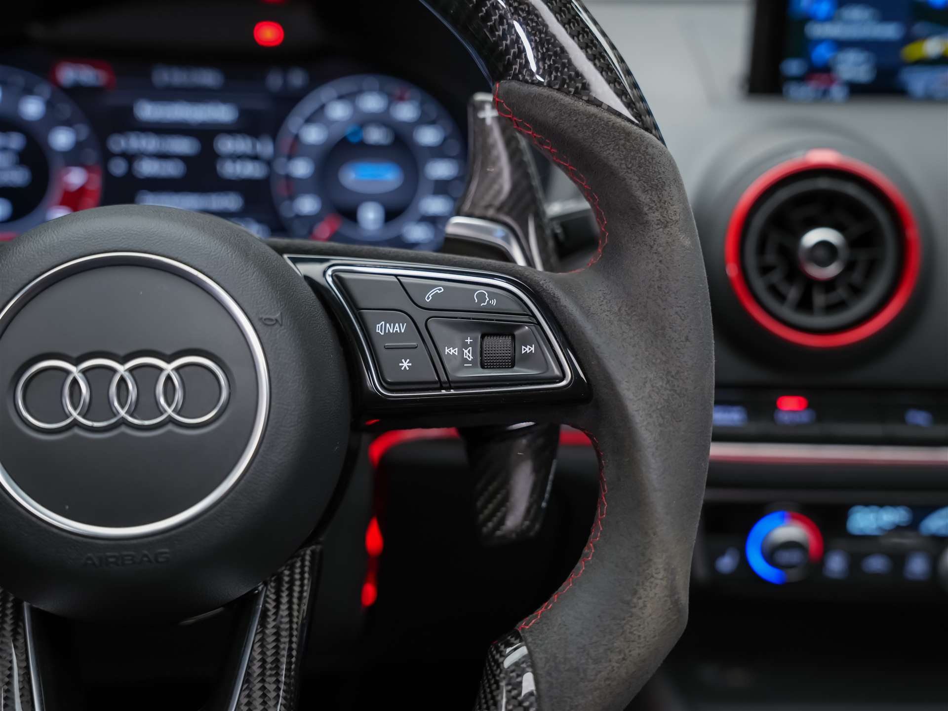 AUDI RS3 Sportback 2.5 TSI quattro S-tronic *Panorama*Eventuri*Maxton*KW*-image-29