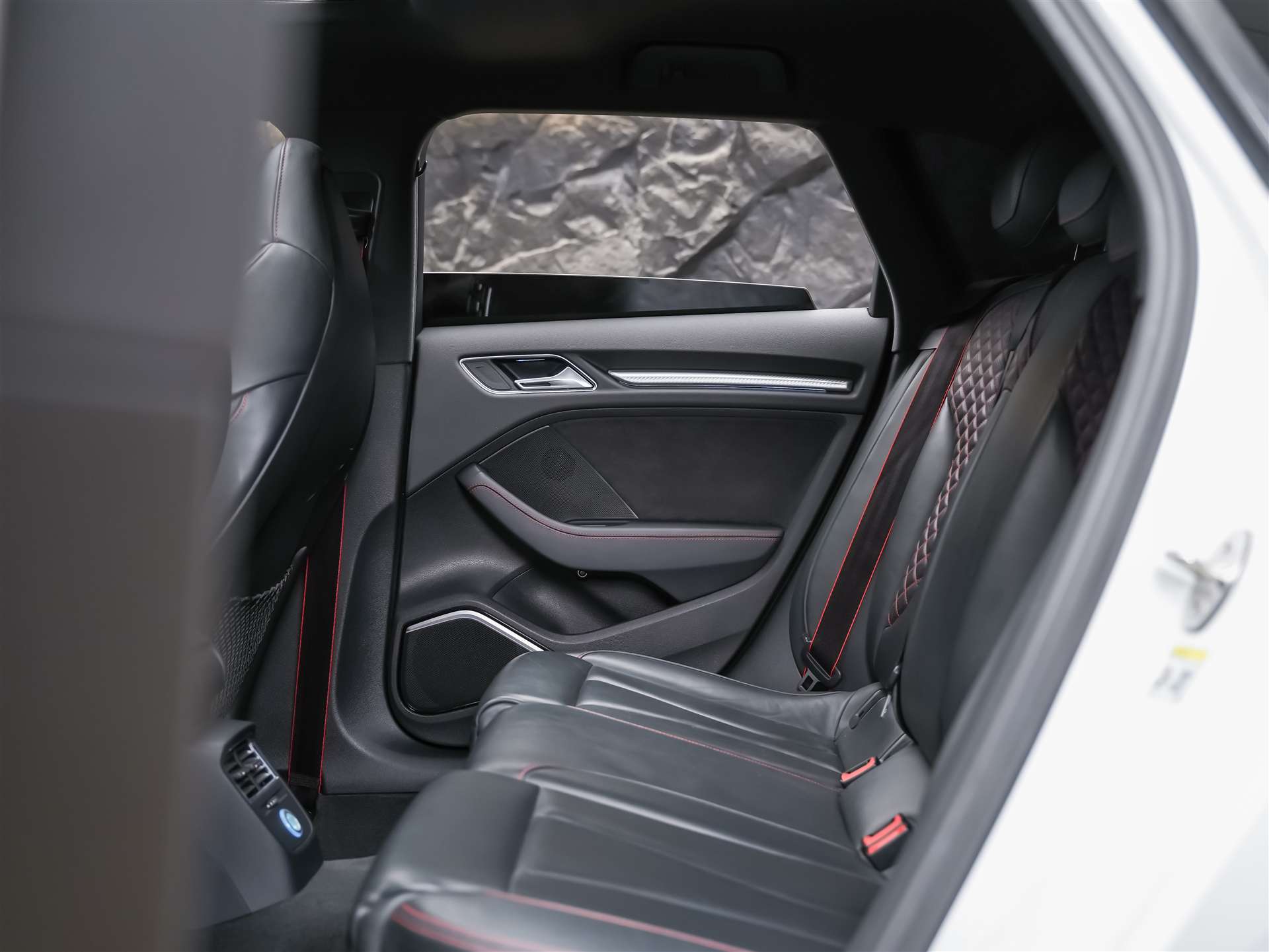 AUDI RS3 Sportback 2.5 TSI quattro S-tronic *Panorama*Eventuri*Maxton*KW*-image-12