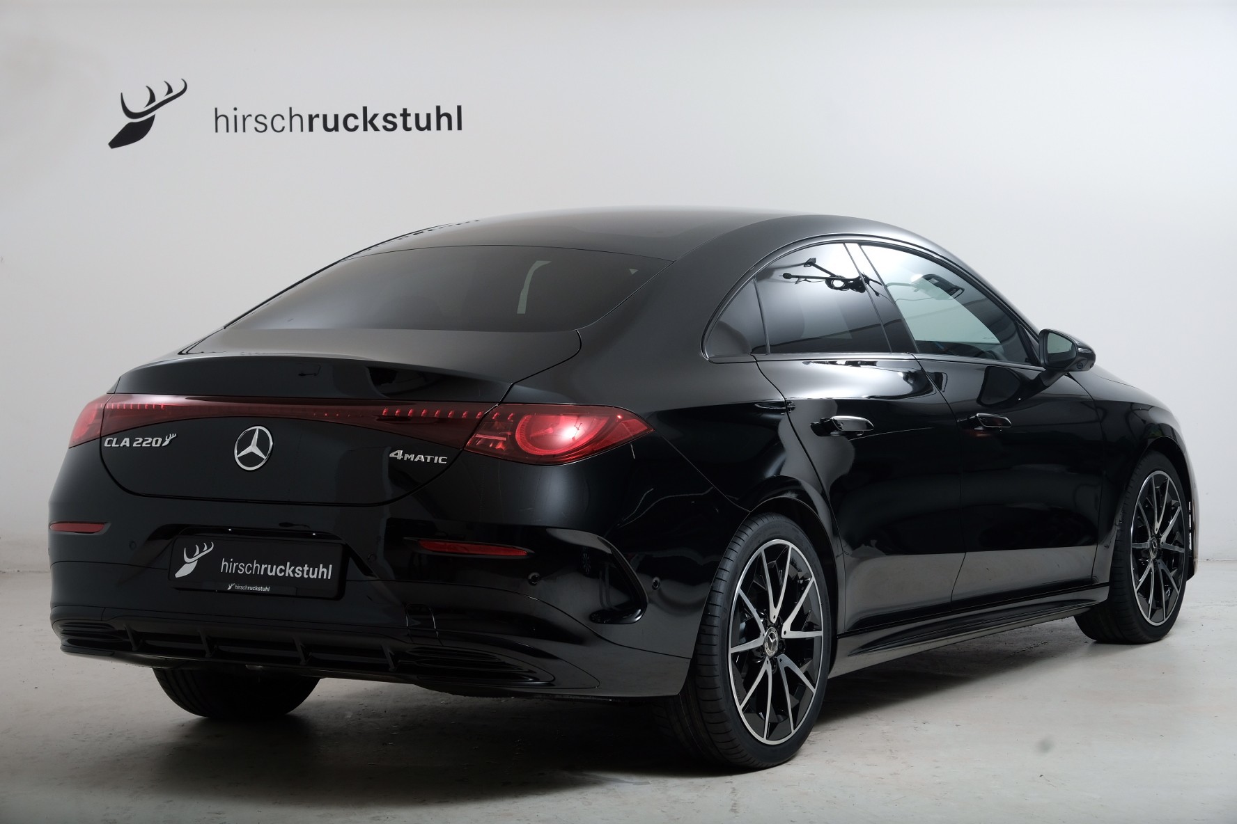 MERCEDES-BENZ CLA 220 8G-DCT 4Matic-image-3