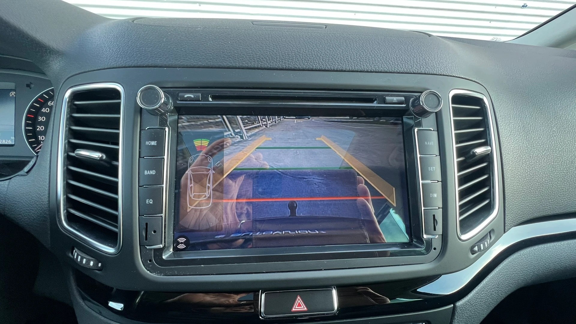 VW SHARAN 2.0 TDI BMT HIGHLINE SPORT 4MOTION DSG l 184 PS-image-23
