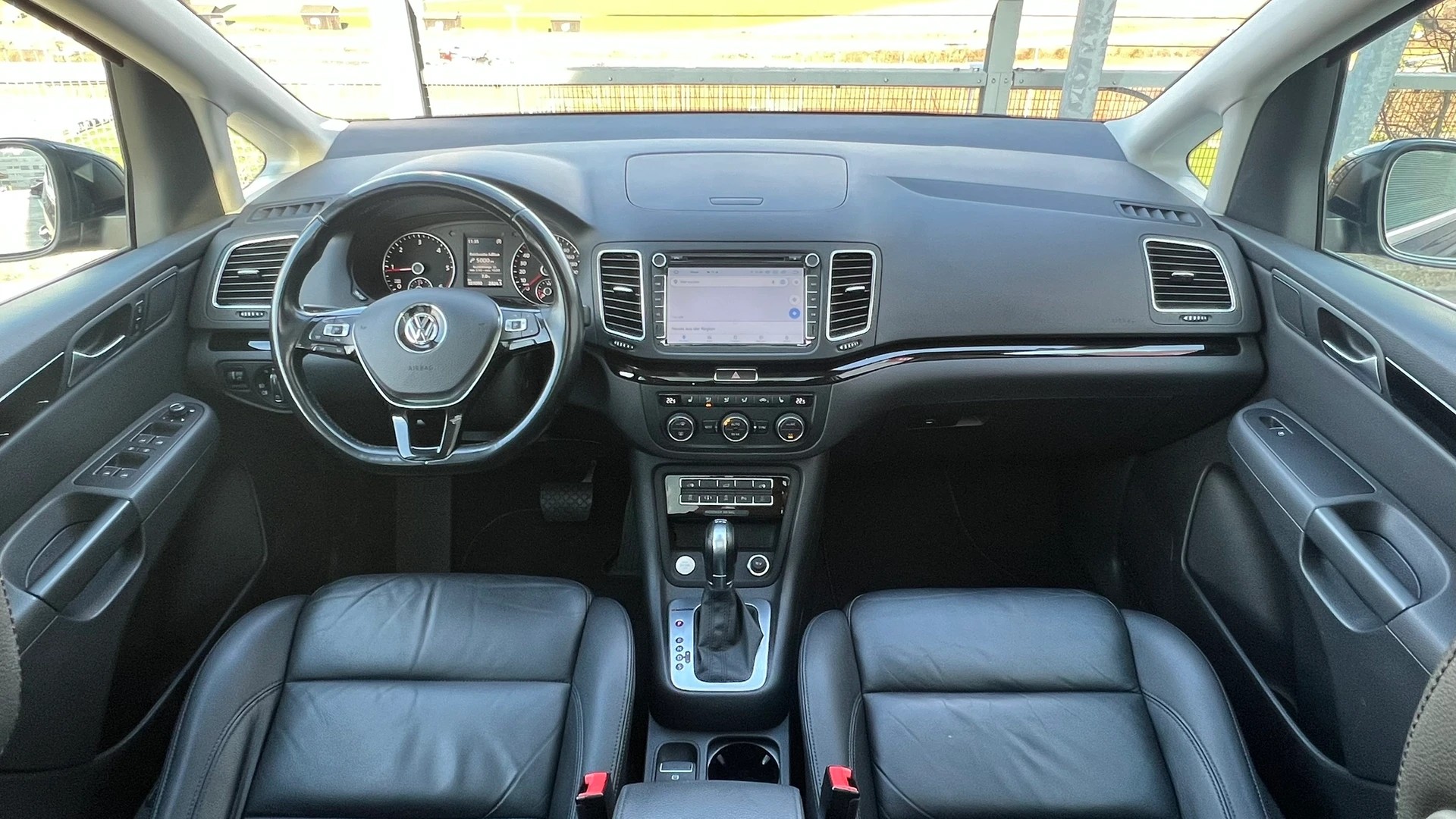 VW SHARAN 2.0 TDI BMT HIGHLINE SPORT 4MOTION DSG l 184 PS-image-21
