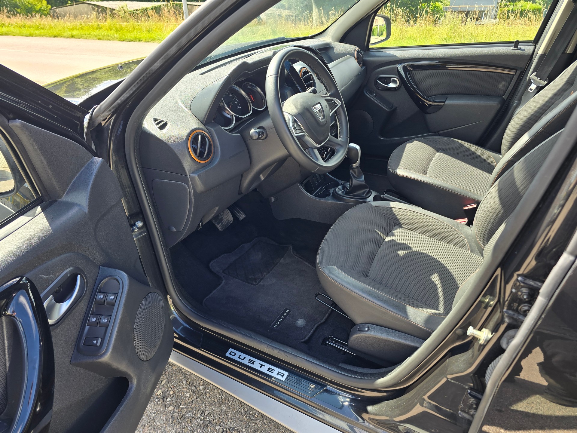 DACIA Duster 1.5 dCi Ambiance 4x2 EDC-image-6