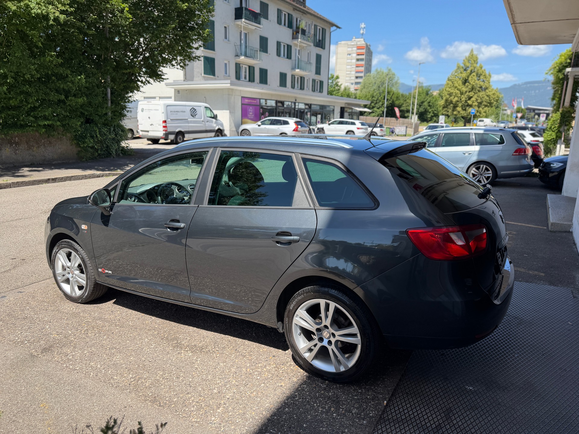 SEAT Ibiza ST 1.6 TDI Style-showroom-element-1