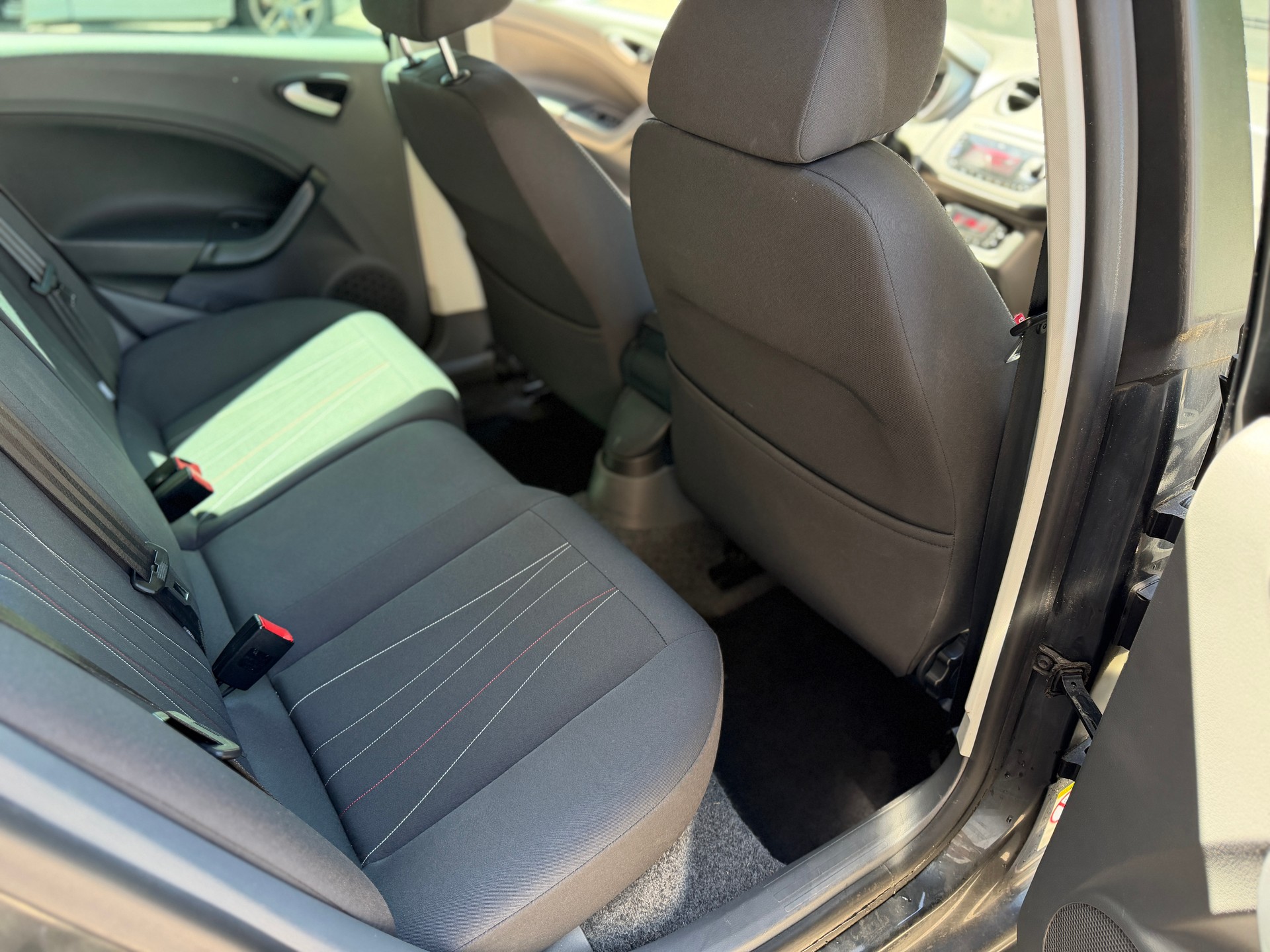 SEAT Ibiza ST 1.6 TDI Style-image-8