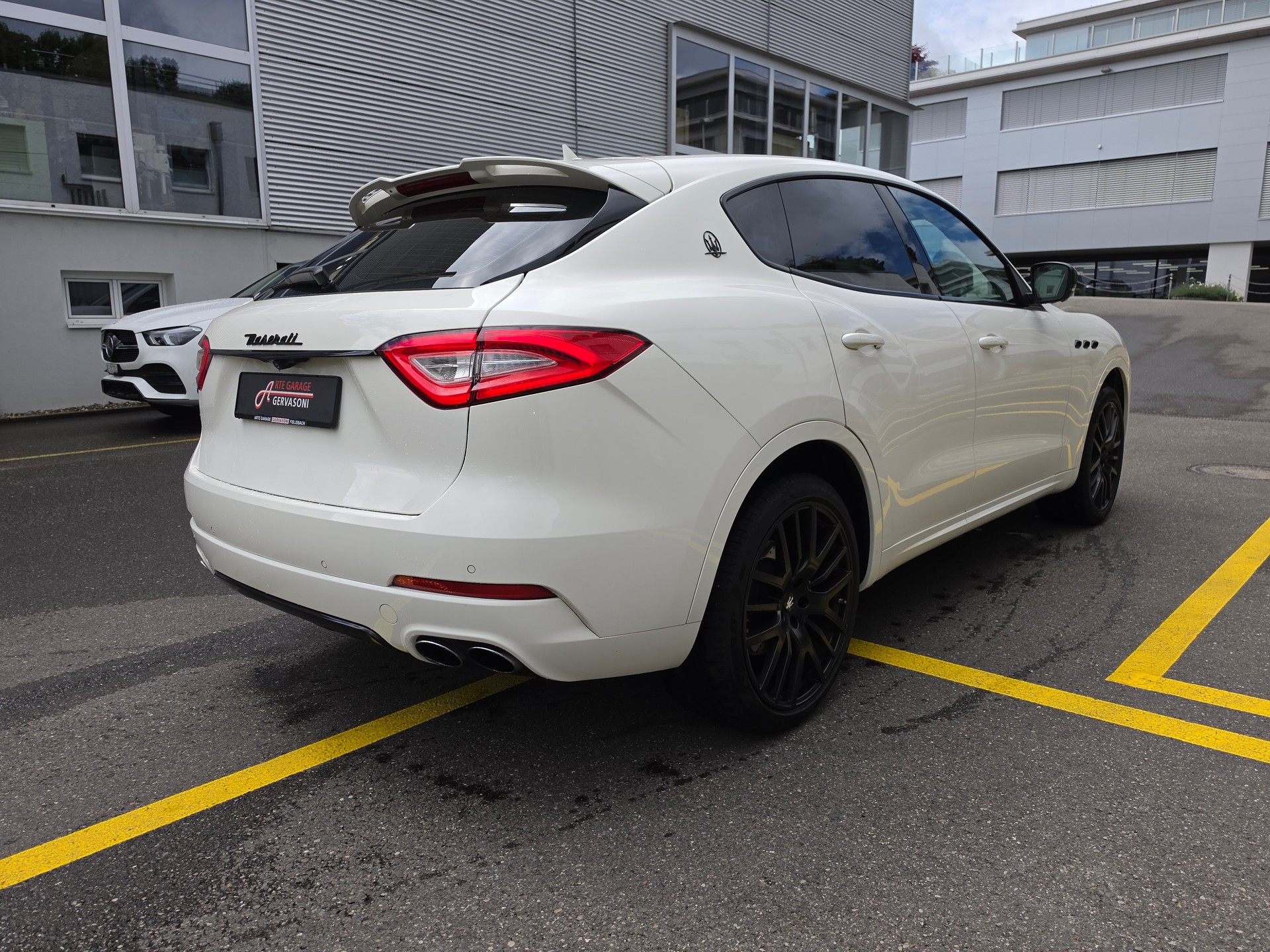 MASERATI Levante S 3.0V6 GranSport-image-4