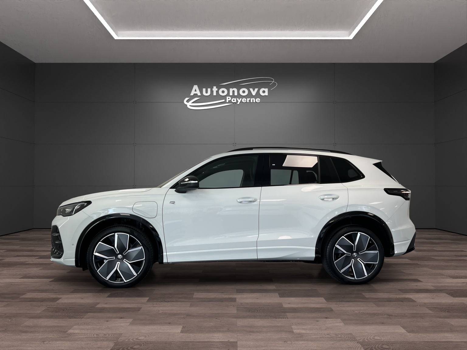 VW Tiguan 1.5 TSI evo2 eHybrid R-Line United DSG-image-2