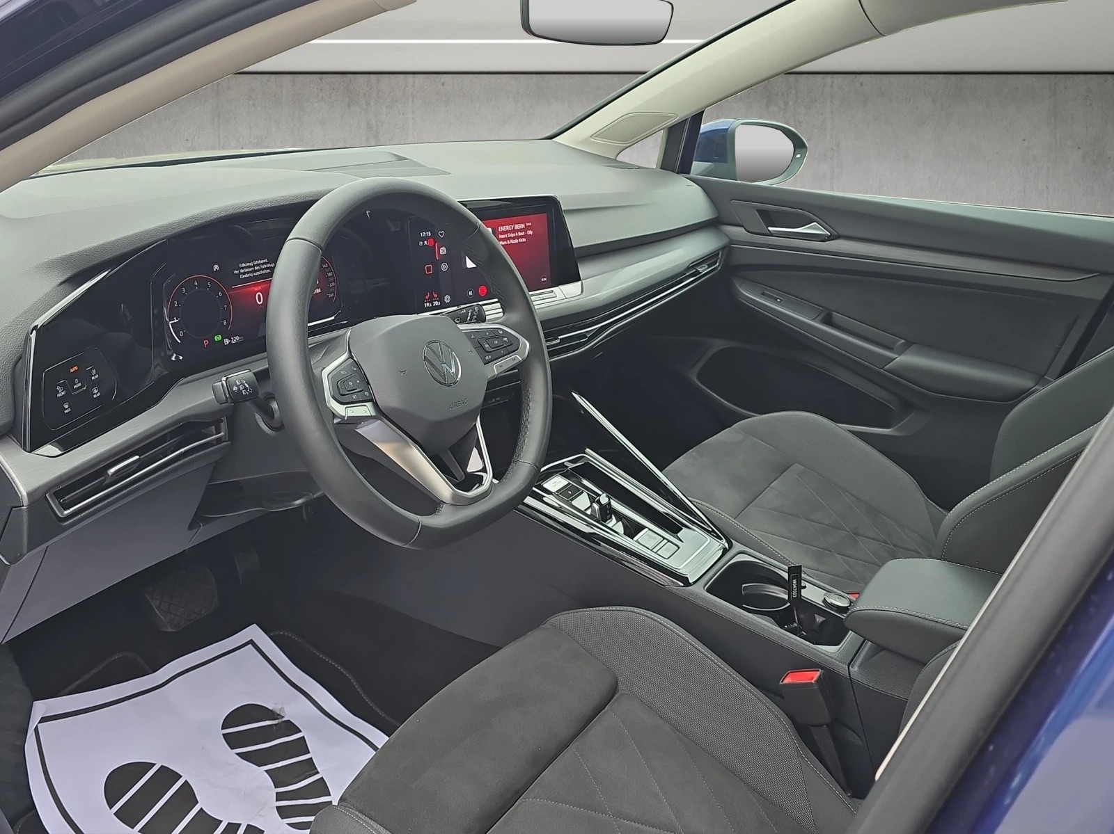 VW Golf 1.5 eTSI mHEV ACT Style DSG-image-10