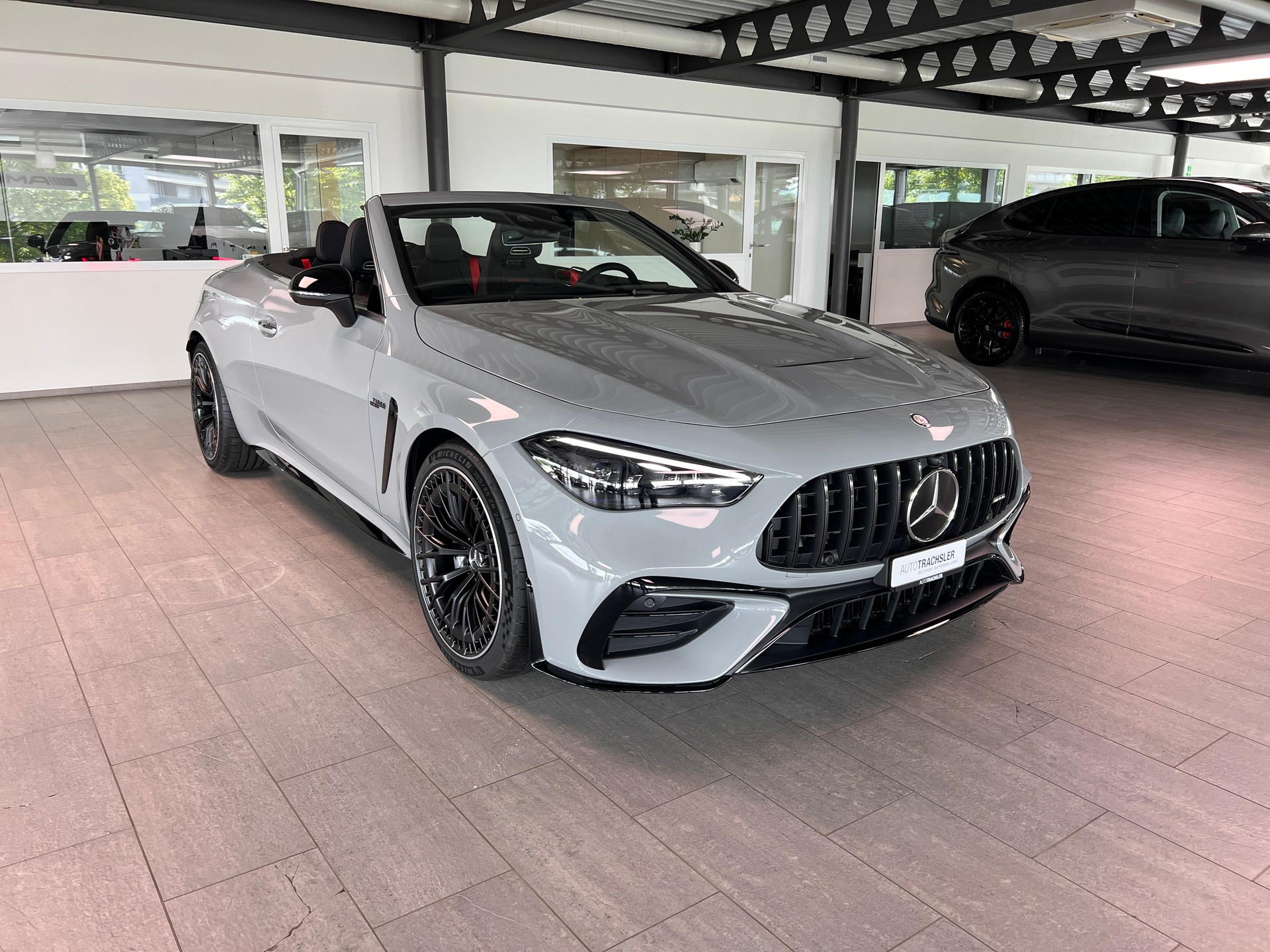 MERCEDES-BENZ CLE AMG 53 Cabrio 4Matic+ 9G-Tronic-image-3